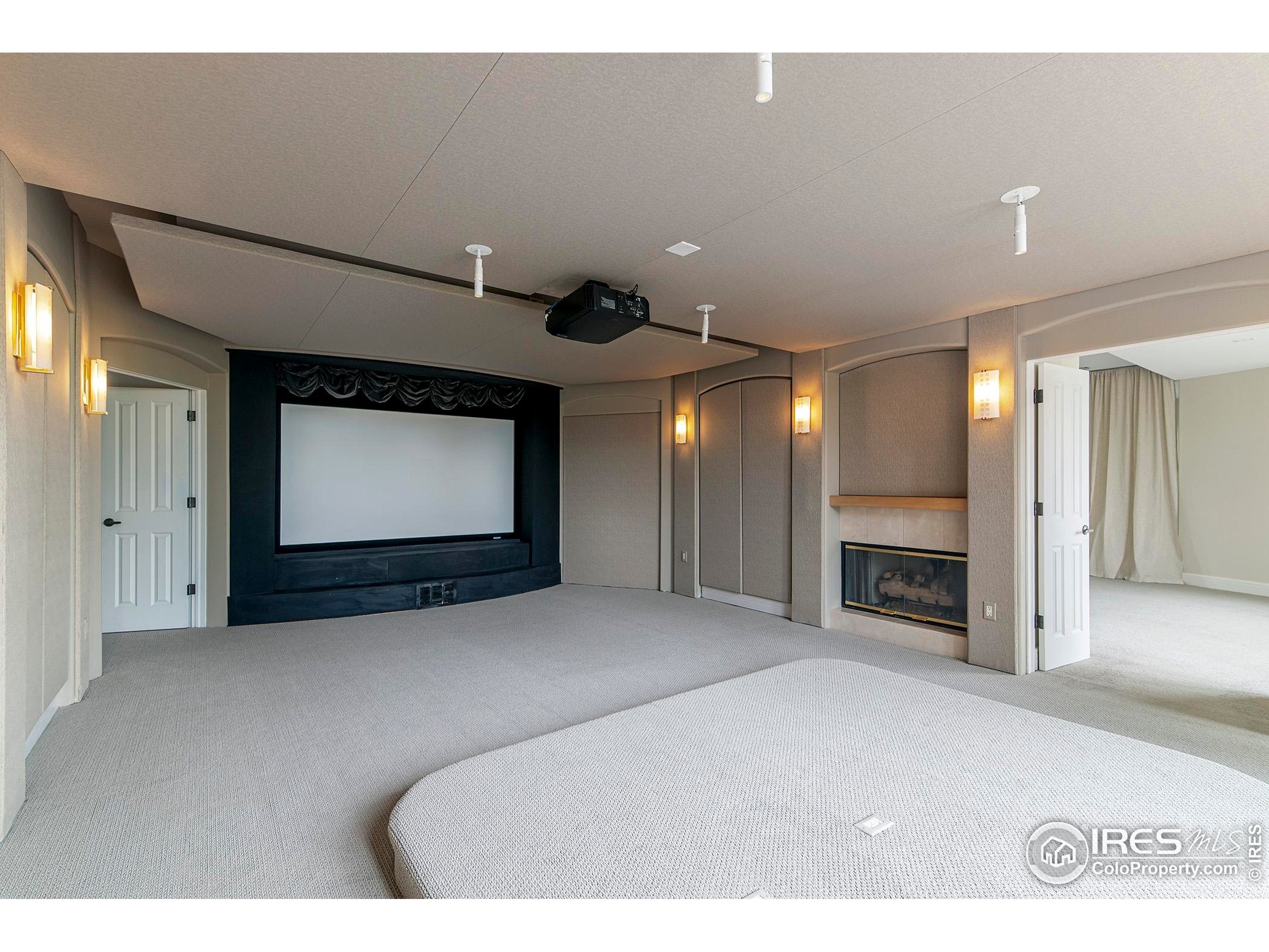 Boulder, Colorado, 80304, United States, 5 Bedrooms Bedrooms, ,7 BathroomsBathrooms,Residential,Active,1997581