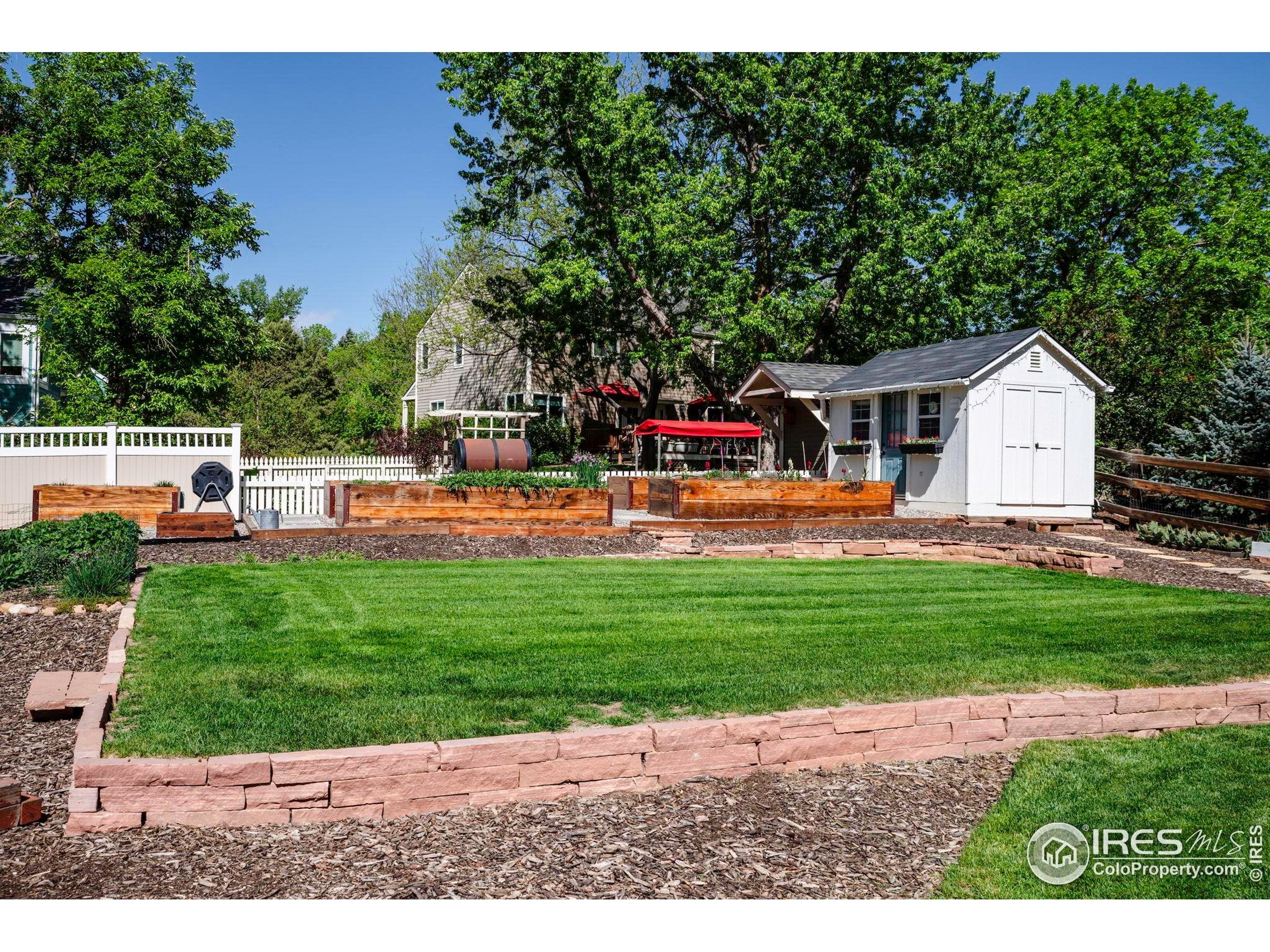 Louisville, Colorado, 80027, United States, 4 Bedrooms Bedrooms, ,4 BathroomsBathrooms,Residential,Active,1821969