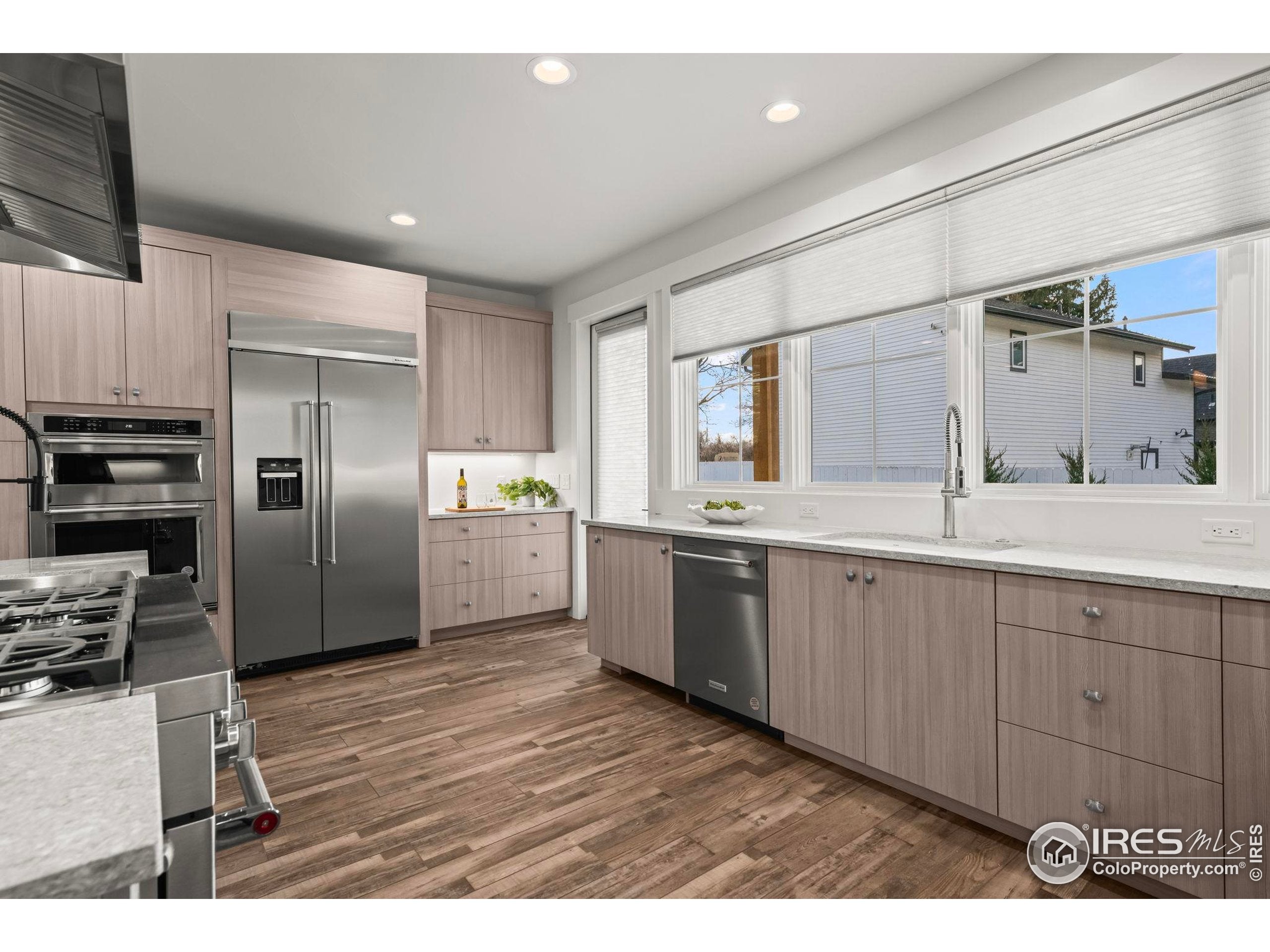 Lafayette, Colorado, 80026, United States, 5 Bedrooms Bedrooms, ,7 BathroomsBathrooms,Residential,Active,2006932