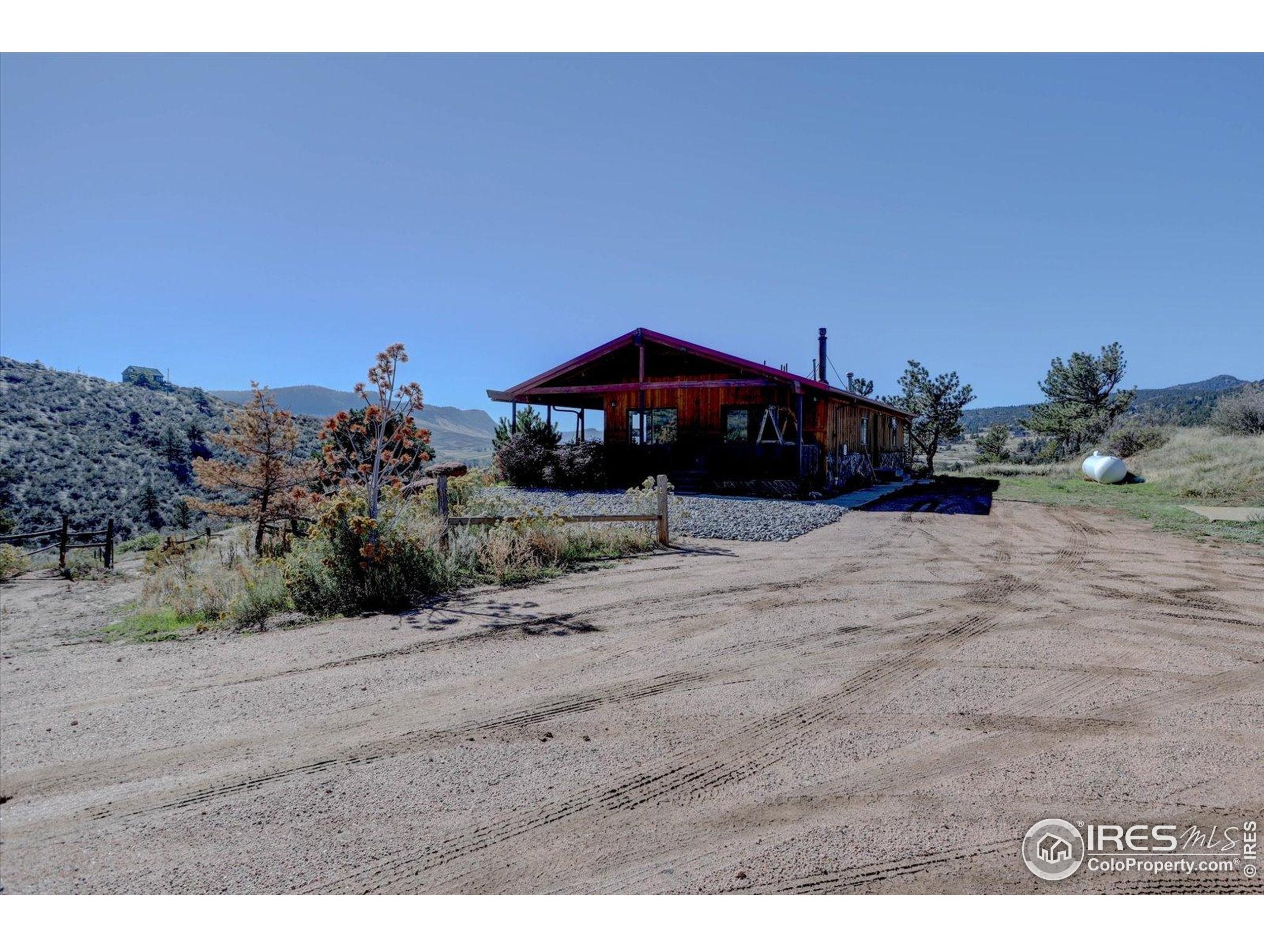 Lyons, Colorado, 80540, United States, 3 Bedrooms Bedrooms, ,2 BathroomsBathrooms,Residential,Active,1969834