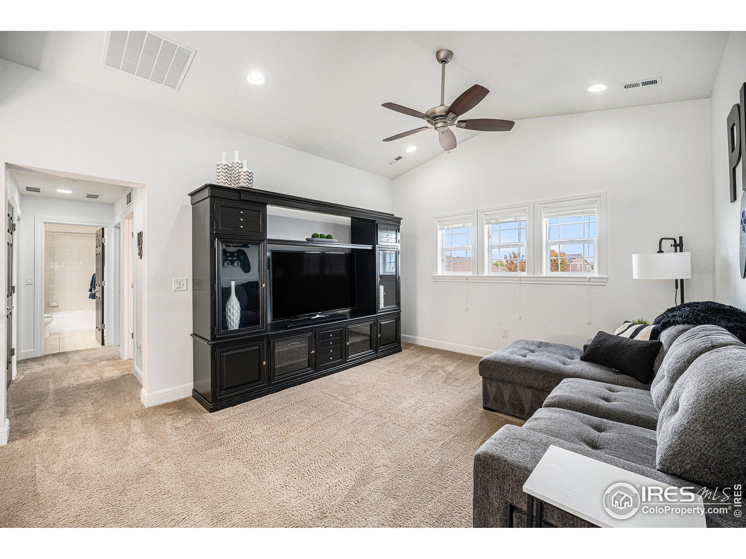 Arvada, Colorado, 80403, United States, 4 Bedrooms Bedrooms, ,5 BathroomsBathrooms,Residential,Active,1952032