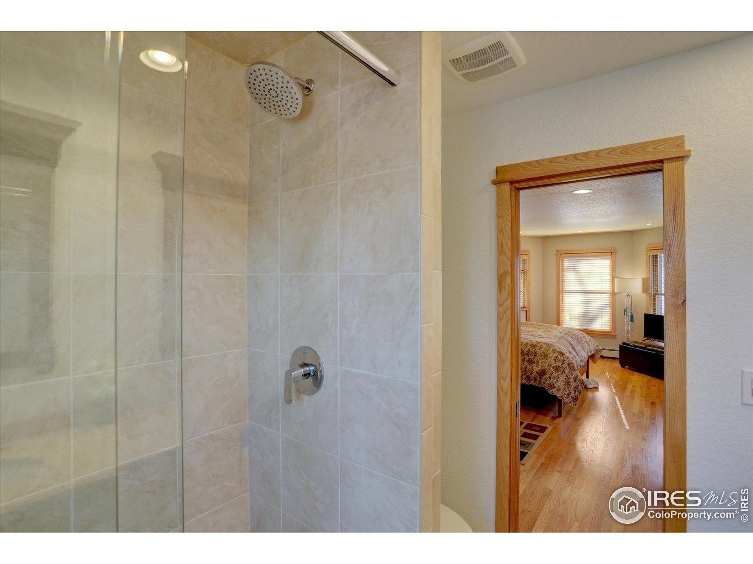 Boulder, Colorado, 80302, United States, 3 Bedrooms Bedrooms, ,4 BathroomsBathrooms,Residential,Active,2008343