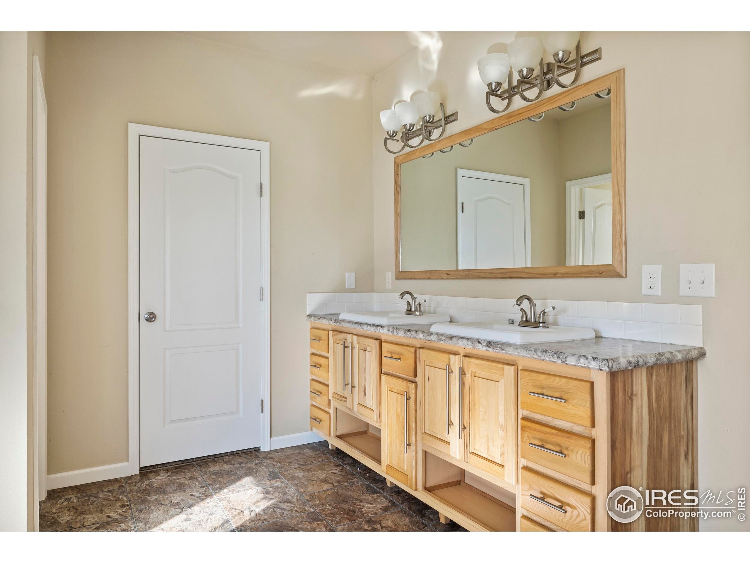 Wellington, Colorado, 80549, United States, 5 Bedrooms Bedrooms, ,4 BathroomsBathrooms,Residential,Active,1954368