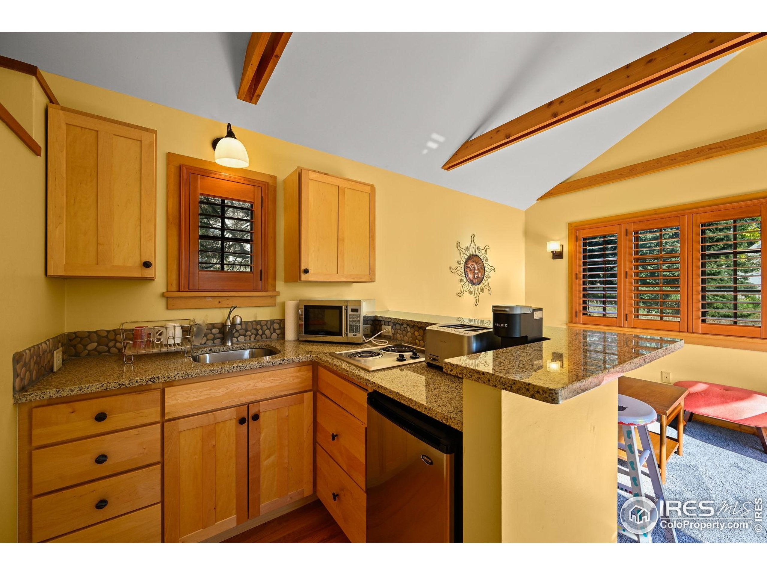 Louisville, Colorado, 80027, United States, 3 Bedrooms Bedrooms, ,3 BathroomsBathrooms,Residential,Pending,1997546