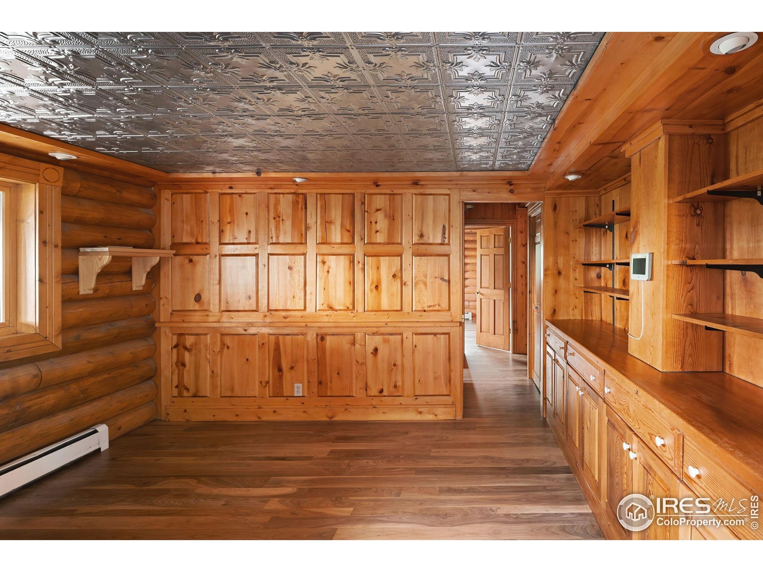 Boulder, Colorado, 80302, United States, 4 Bedrooms Bedrooms, ,4 BathroomsBathrooms,Residential,Active,1997631