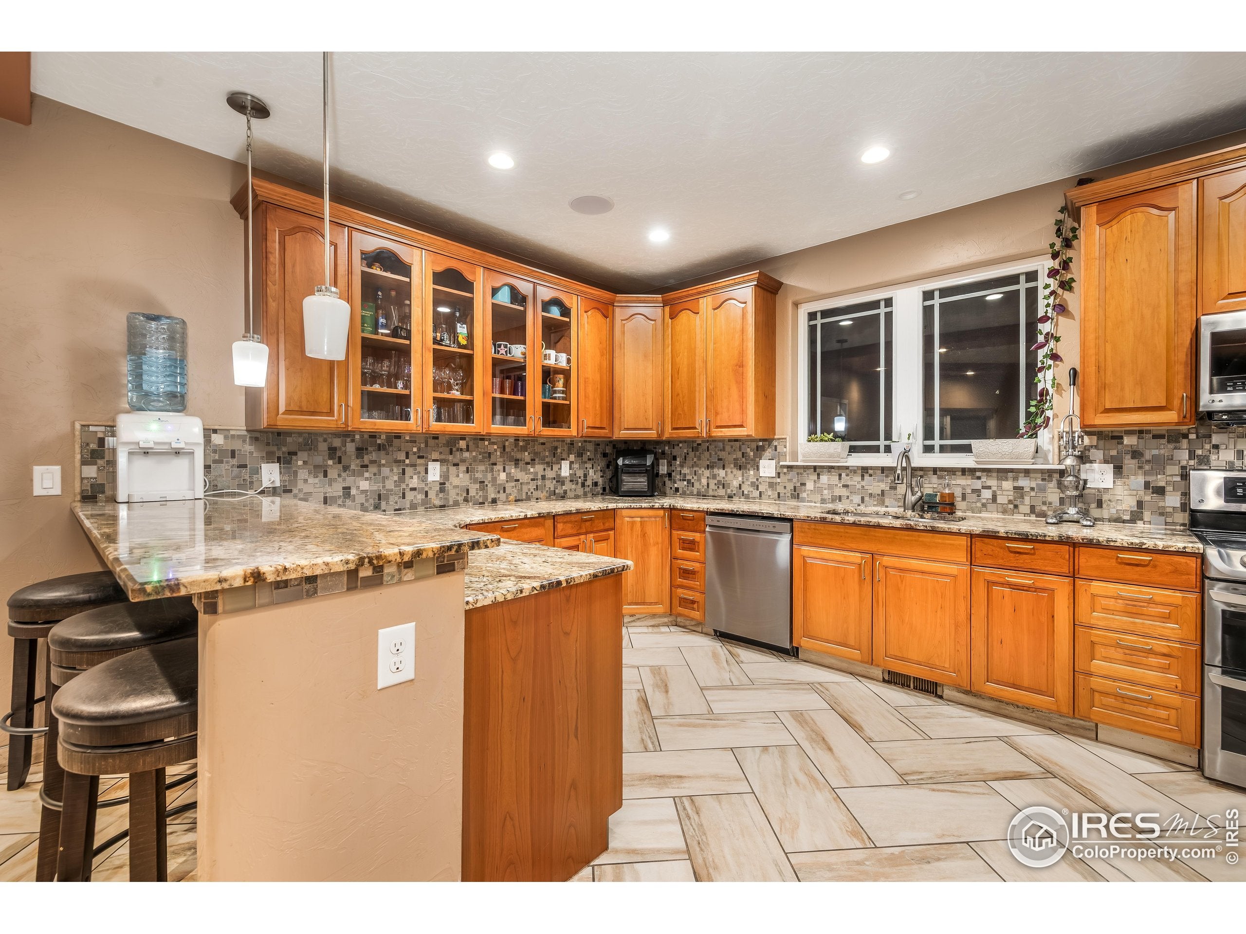 La Salle, Colorado, 80645, United States, 6 Bedrooms Bedrooms, ,4 BathroomsBathrooms,Residential,Active,1953283
