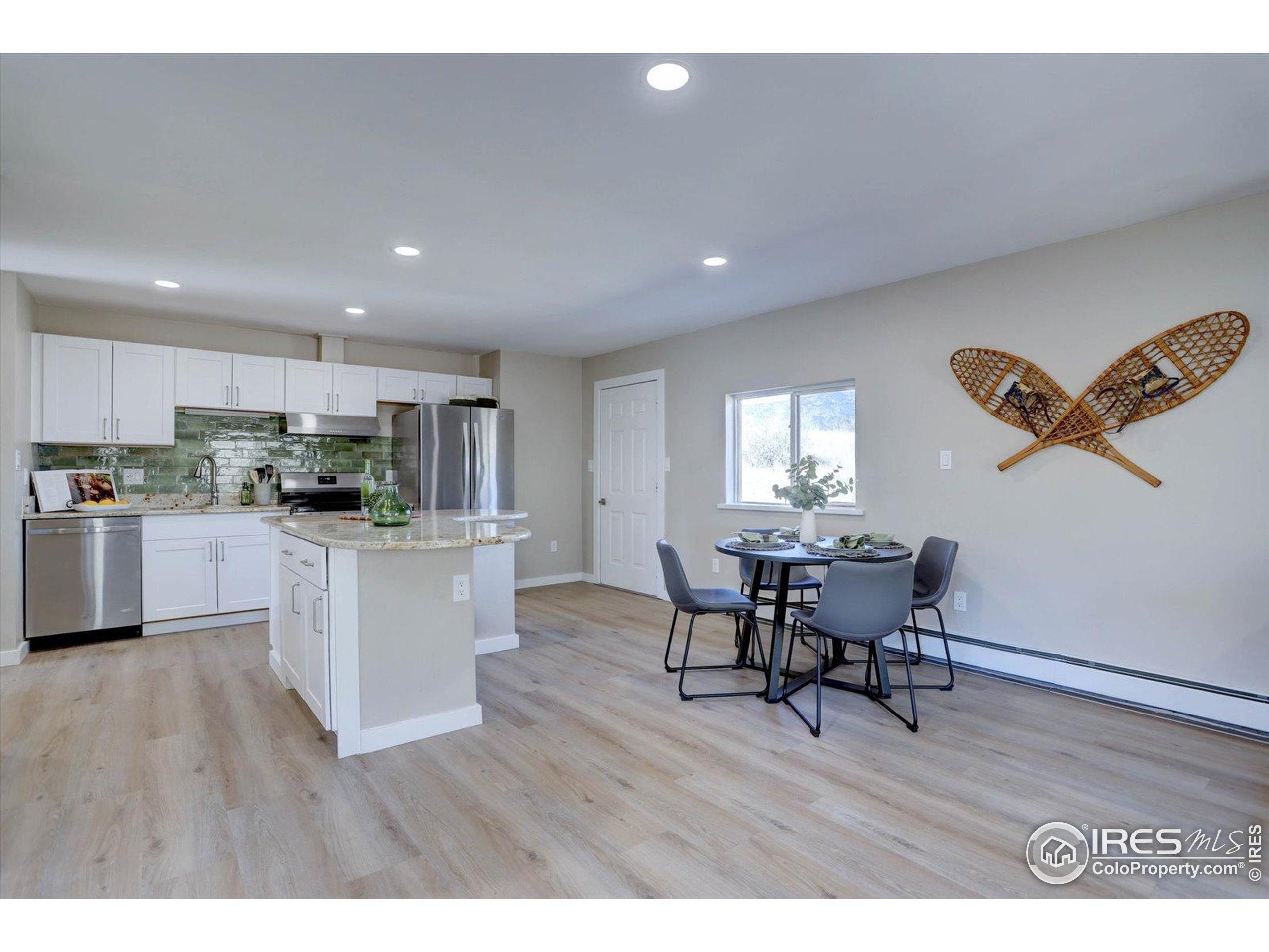 Lyons, Colorado, 80540, United States, 3 Bedrooms Bedrooms, ,2 BathroomsBathrooms,Residential,Active,1969834