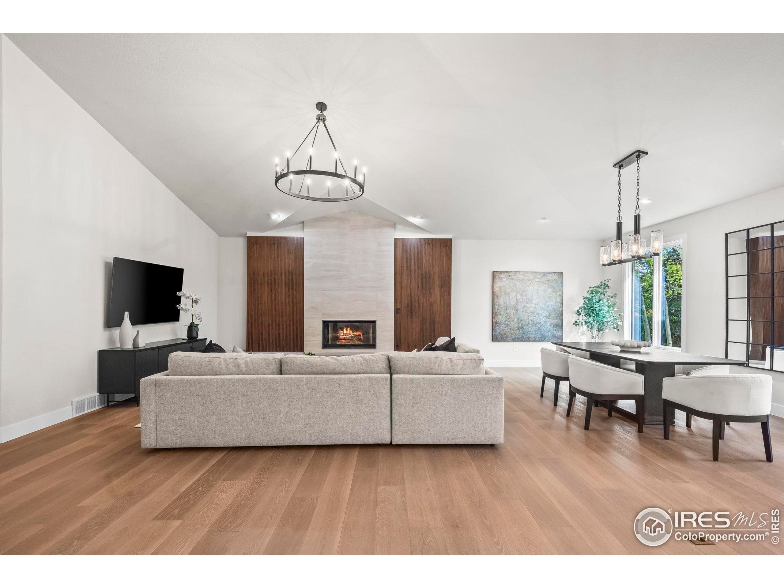 Boulder, Colorado, 80301, United States, 4 Bedrooms Bedrooms, ,4 BathroomsBathrooms,Residential,Active,1997569