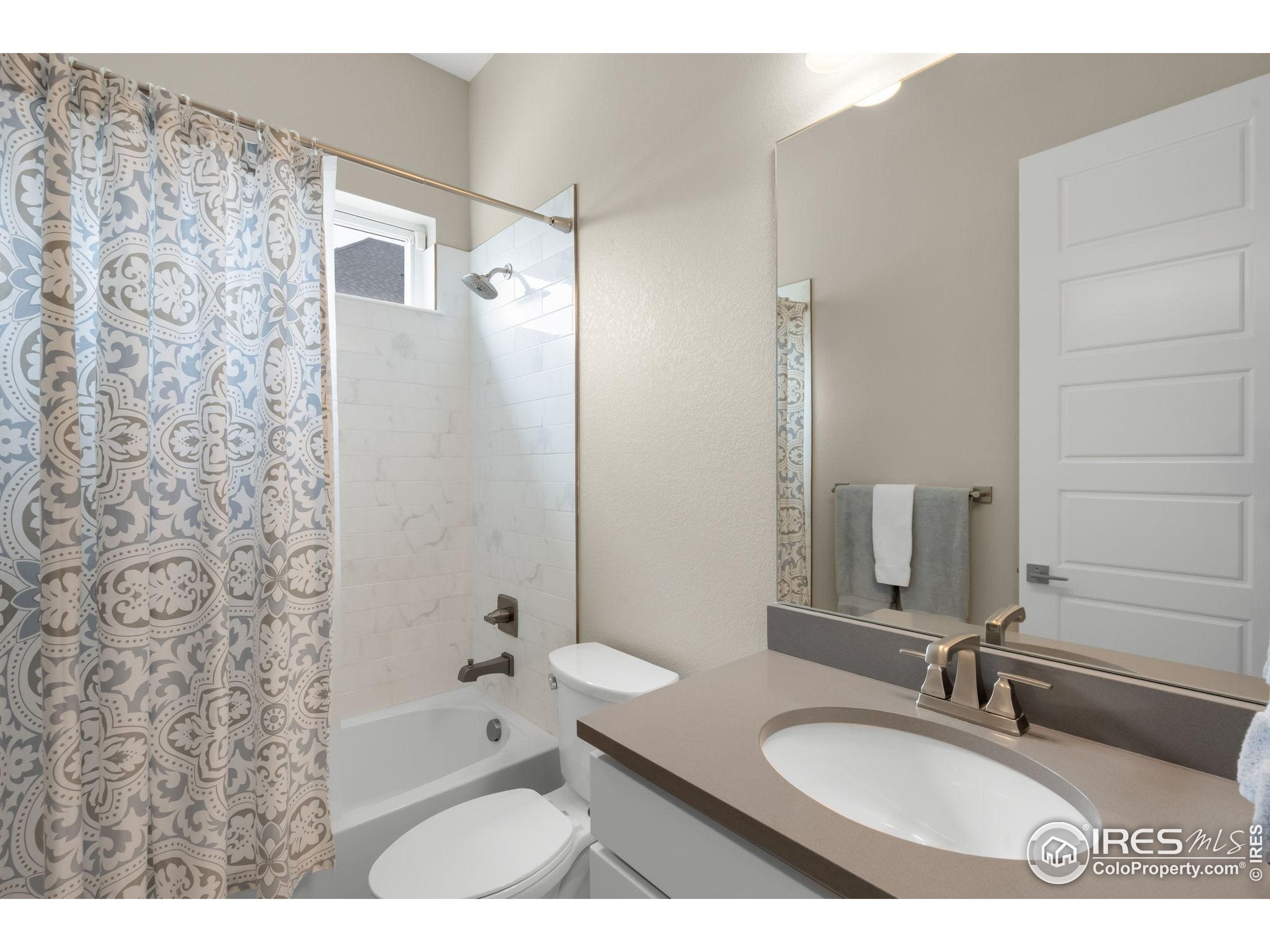 Golden, Colorado, 80403, United States, 5 Bedrooms Bedrooms, ,4 BathroomsBathrooms,Residential,Active,1945502