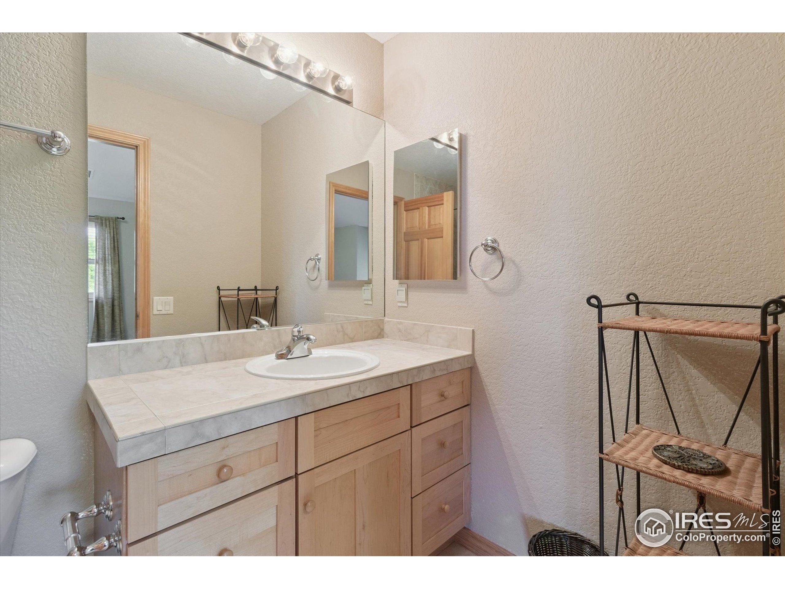 Brighton, Colorado, 80602, United States, 4 Bedrooms Bedrooms, ,4 BathroomsBathrooms,Residential,Active,1952465