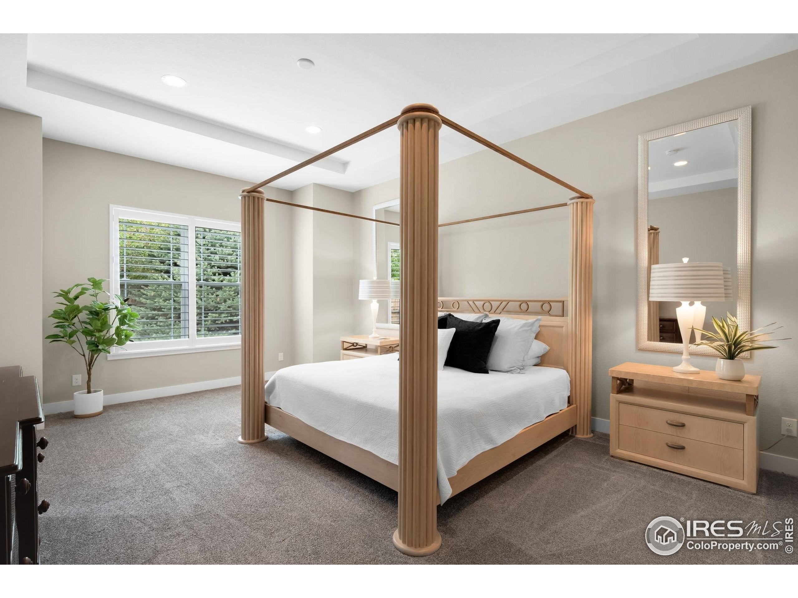 Golden, Colorado, 80403, United States, 5 Bedrooms Bedrooms, ,4 BathroomsBathrooms,Residential,Active,1945502