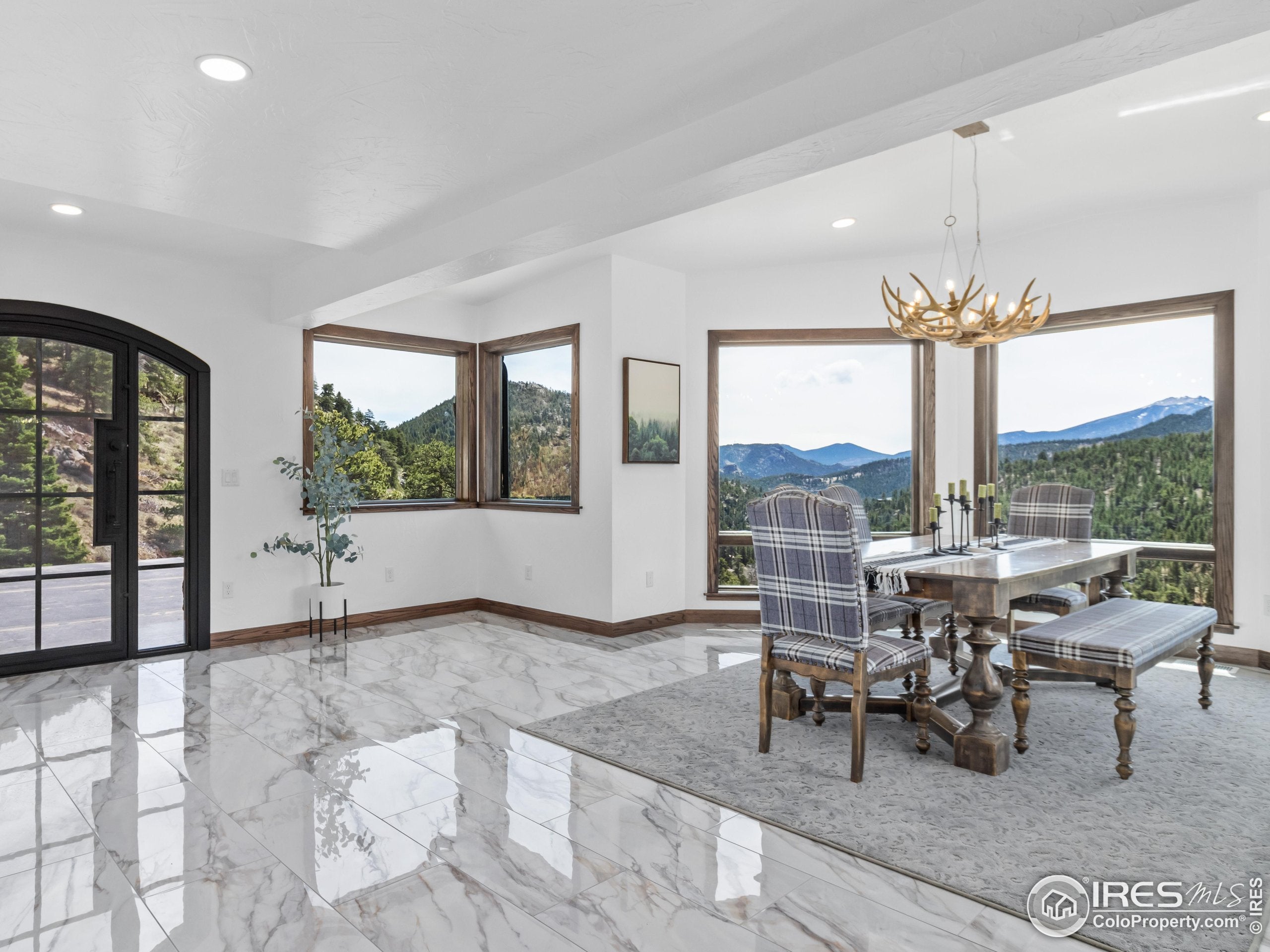Estes Park, Colorado, 80517, United States, 5 Bedrooms Bedrooms, ,4 BathroomsBathrooms,Residential,Active,1787134