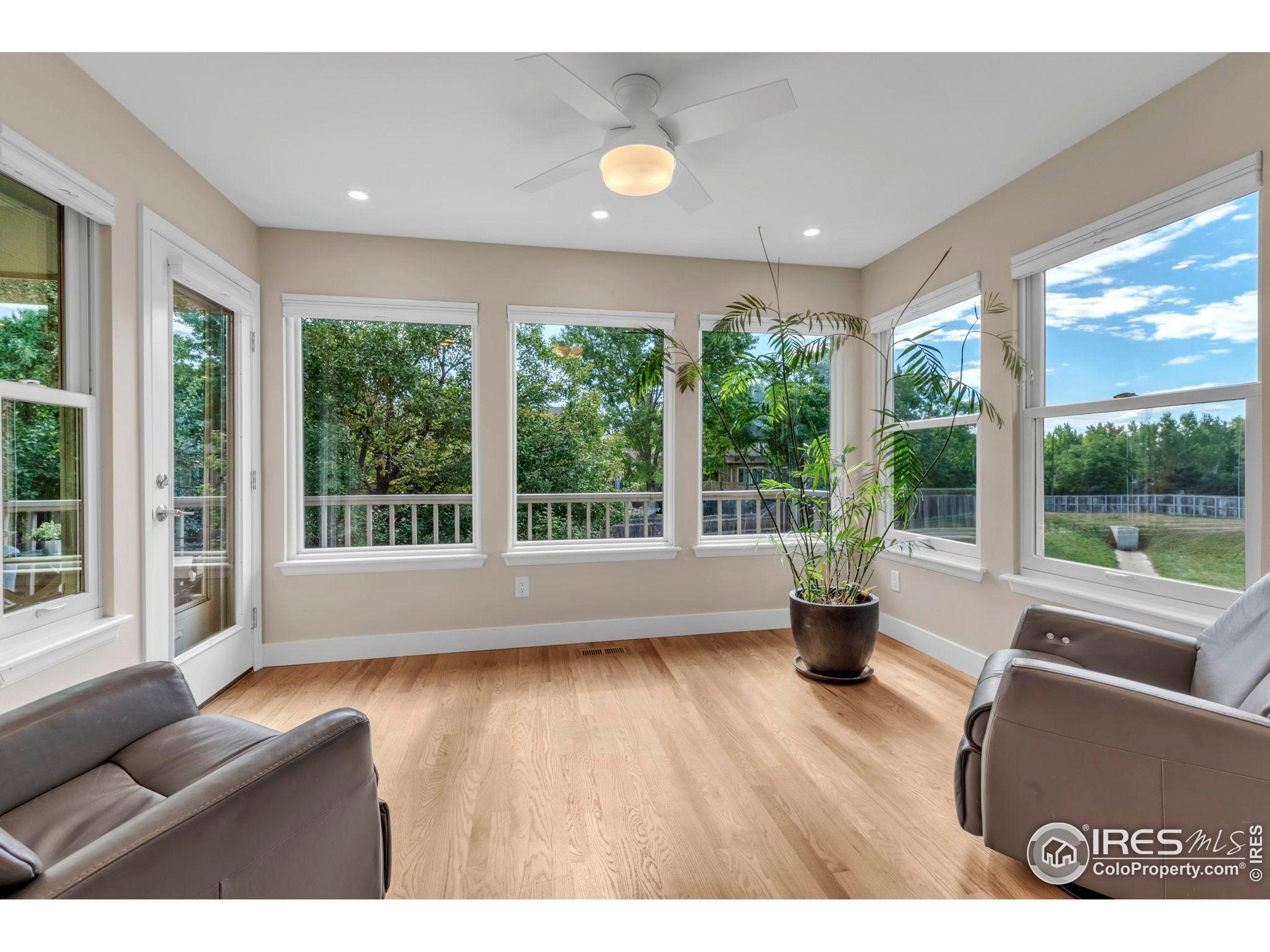 Louisville, Colorado, 80027, United States, 3 Bedrooms Bedrooms, ,3 BathroomsBathrooms,Residential,Active,1944039