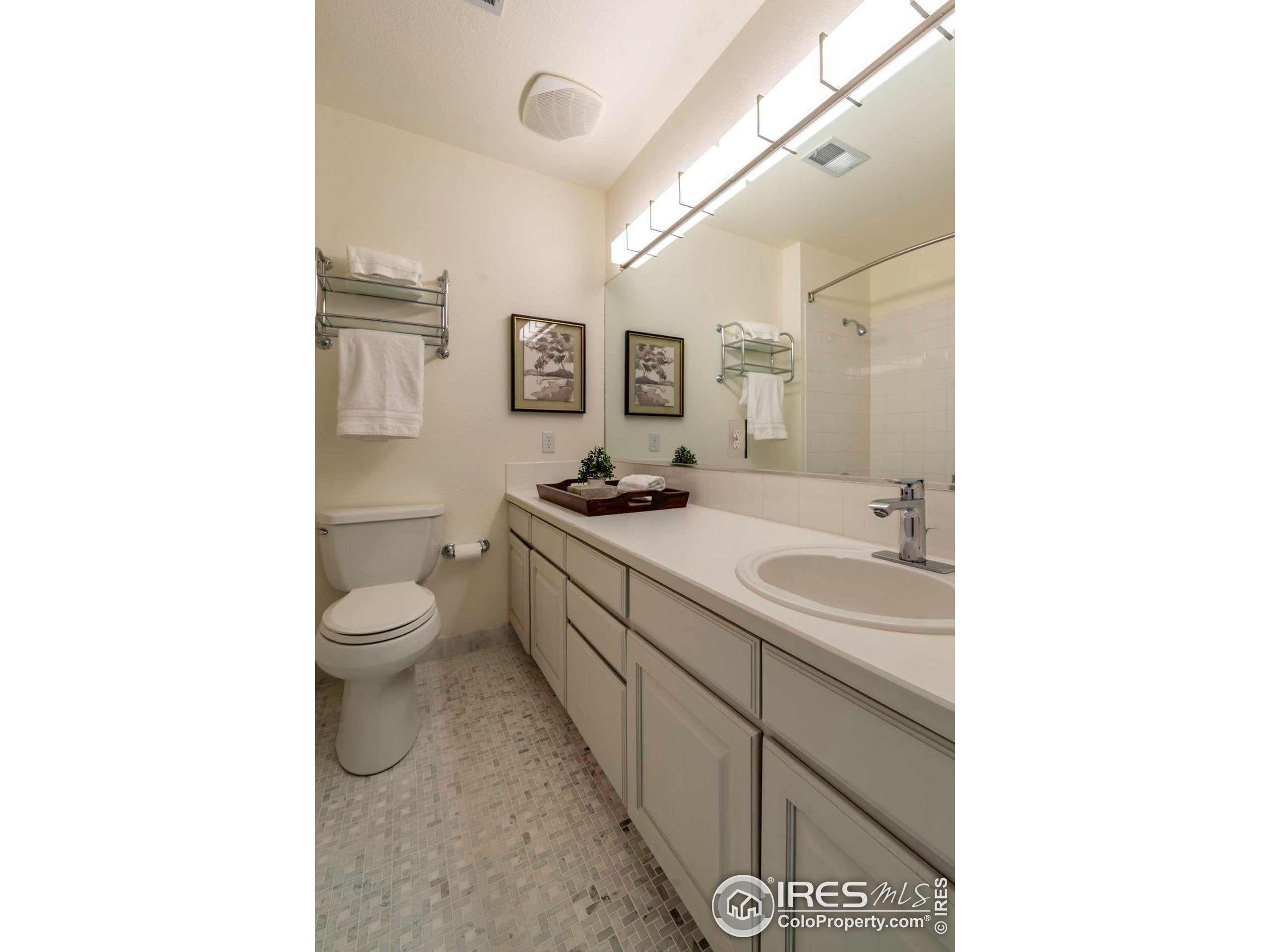 Louisville, Colorado, 80027, United States, 4 Bedrooms Bedrooms, ,4 BathroomsBathrooms,Residential,Active,1821969