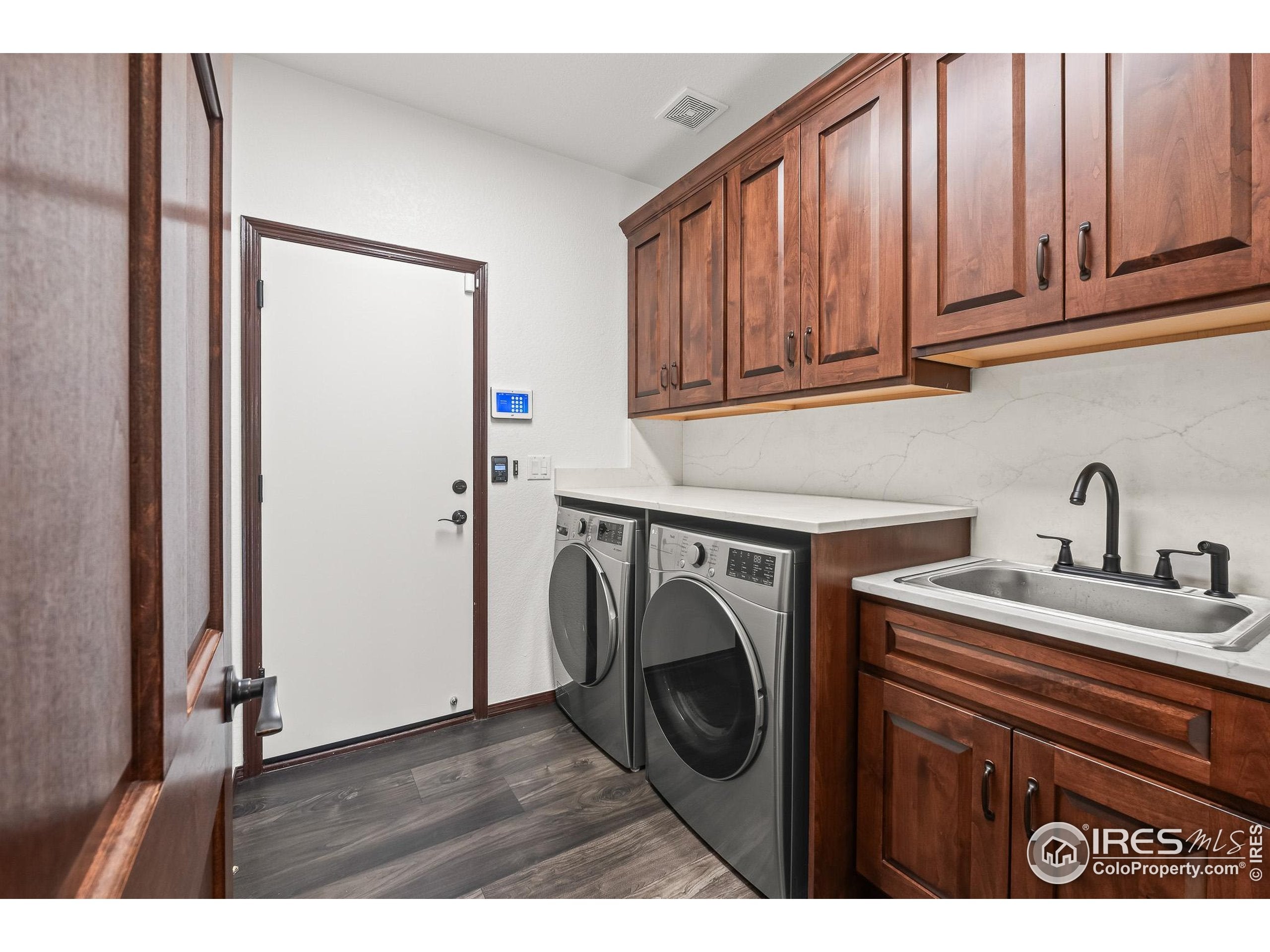 Loveland, Colorado, 80537, United States, 4 Bedrooms Bedrooms, ,3 BathroomsBathrooms,Residential,Active,1922280
