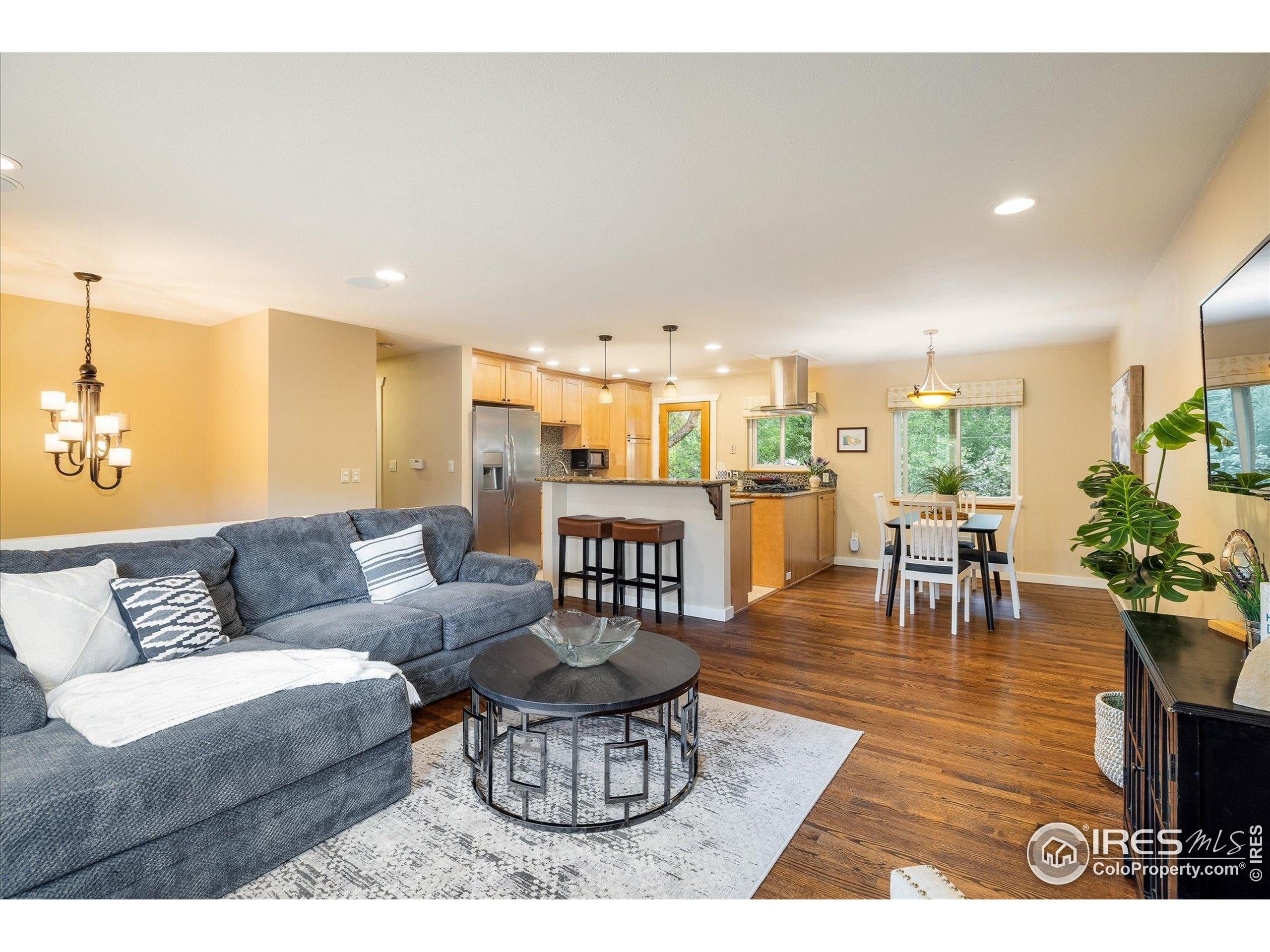 Boulder, Colorado, 80304, United States, 3 Bedrooms Bedrooms, ,2 BathroomsBathrooms,Residential,Active,1943829