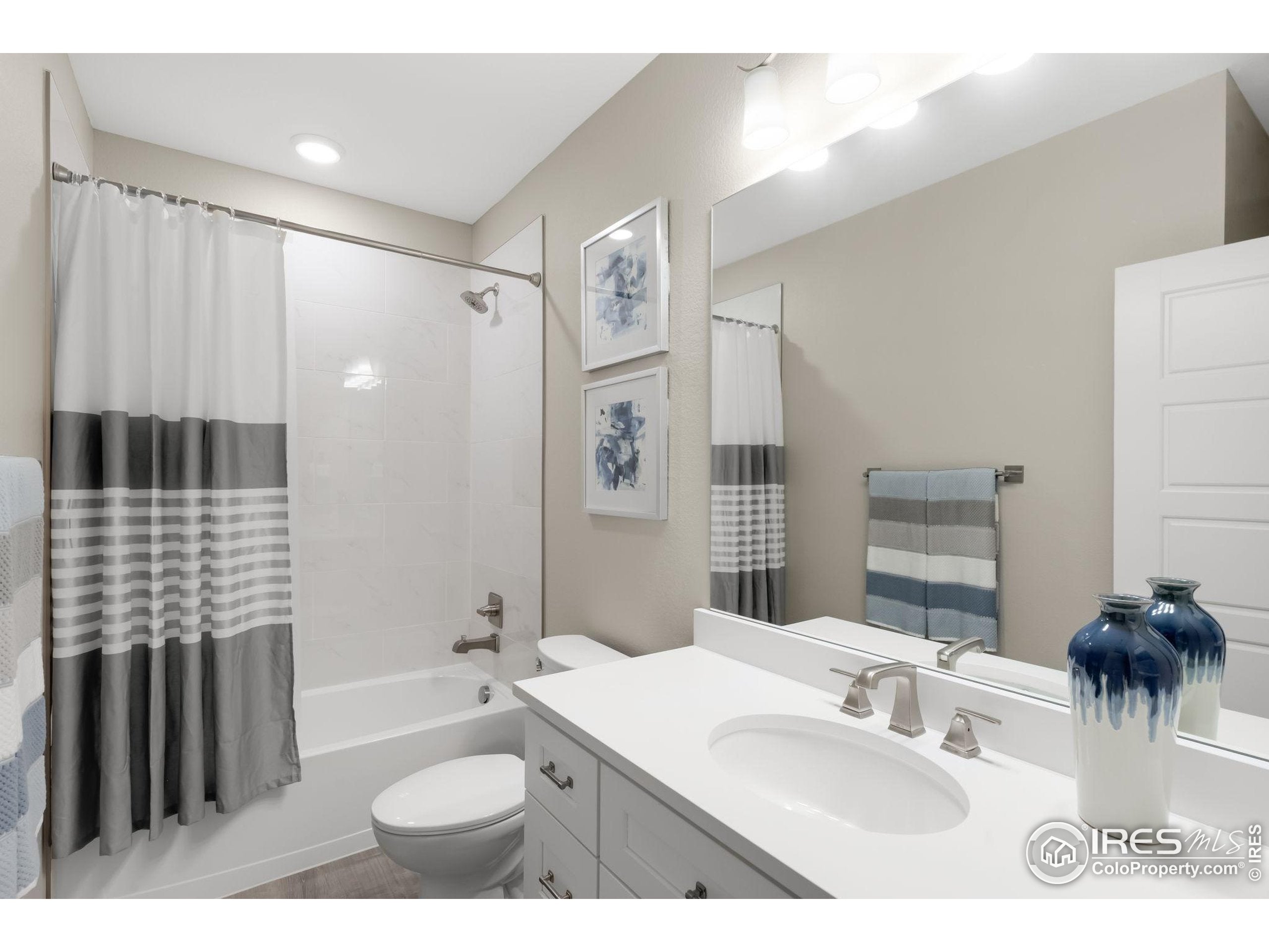 Golden, Colorado, 80403, United States, 5 Bedrooms Bedrooms, ,4 BathroomsBathrooms,Residential,Active,1945502