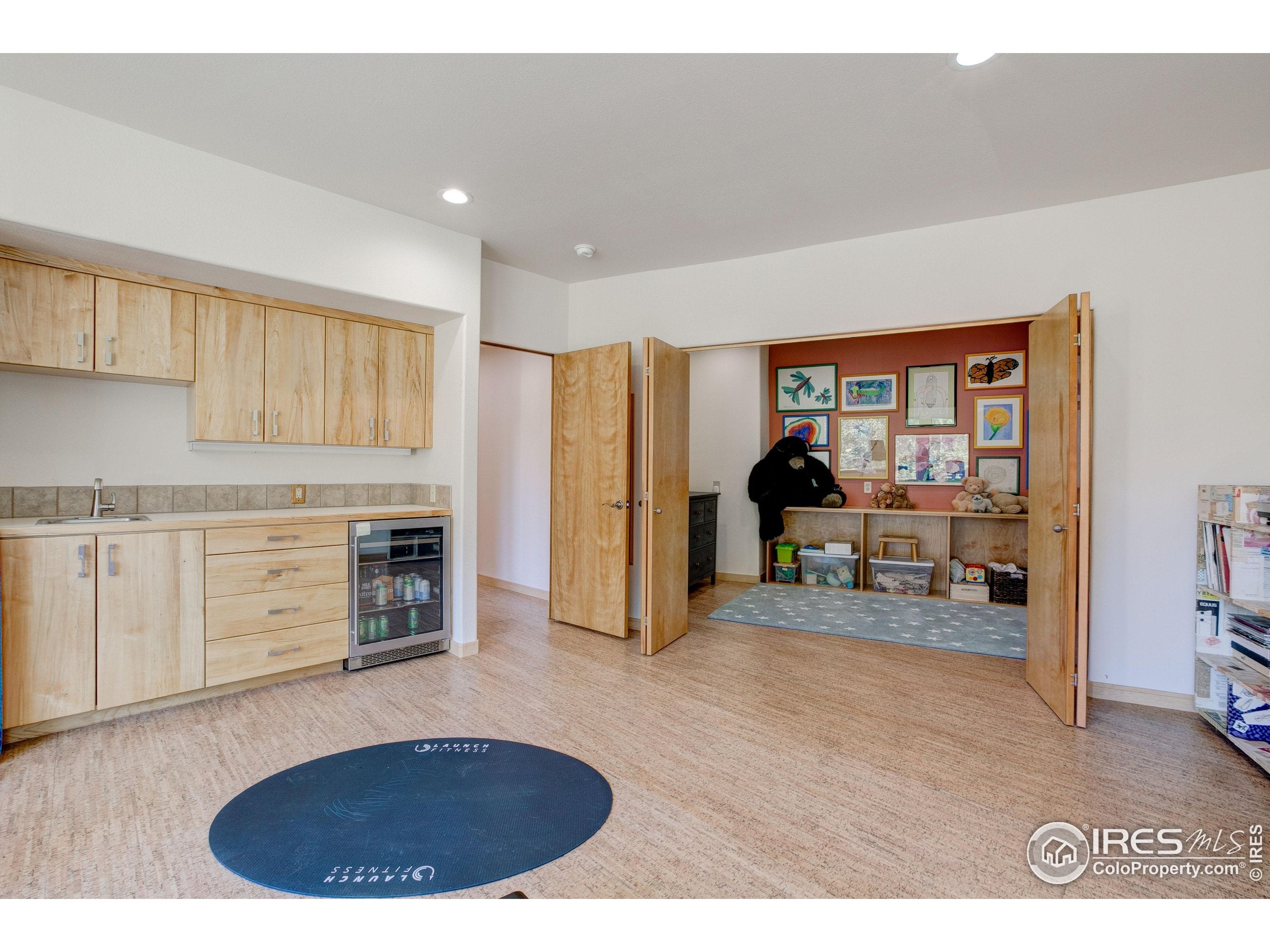 Estes Park, Colorado, 80517, United States, 6 Bedrooms Bedrooms, ,6 BathroomsBathrooms,Residential,Active,1952470