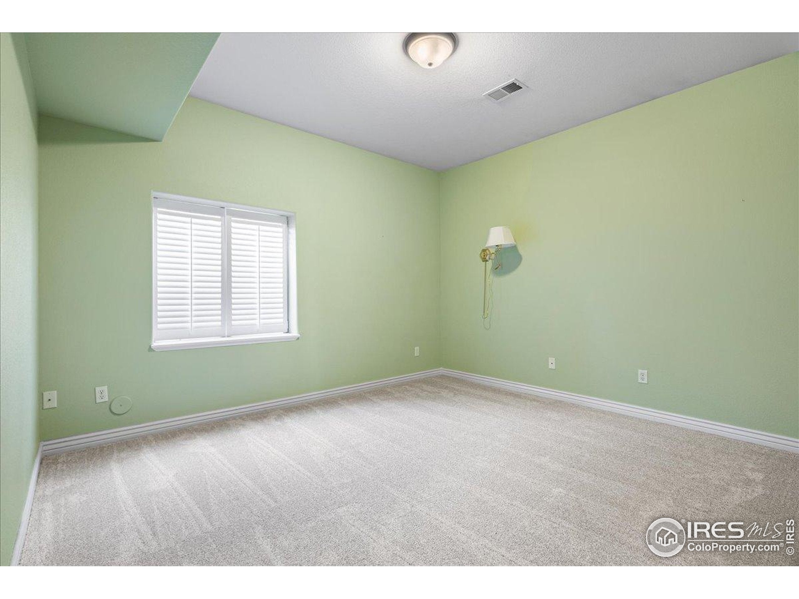 Loveland, Colorado, 80538, United States, 7 Bedrooms Bedrooms, ,5 BathroomsBathrooms,Residential,Active,1952273