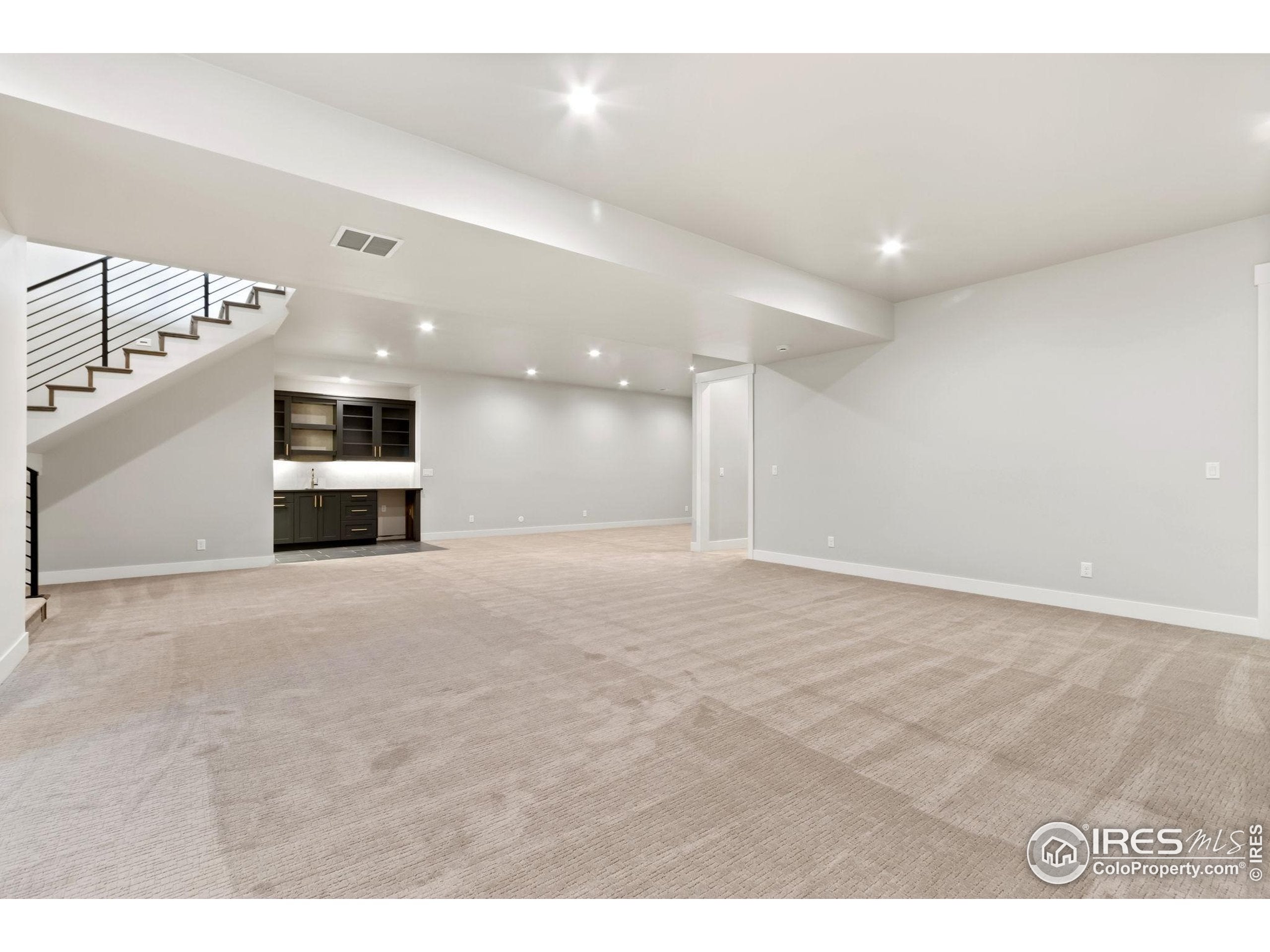 Windsor, Colorado, 80550, United States, ,6 BathroomsBathrooms,Residential,Active,1828956