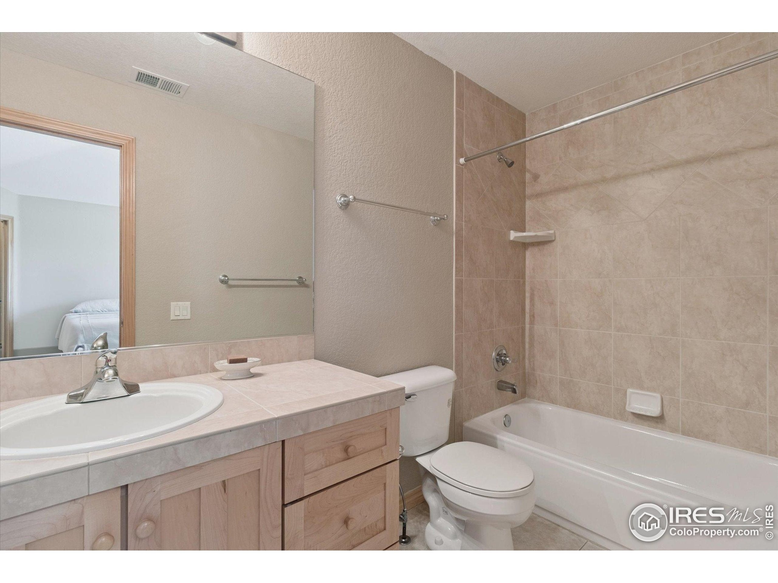 Brighton, Colorado, 80602, United States, 4 Bedrooms Bedrooms, ,4 BathroomsBathrooms,Residential,Active,1952465