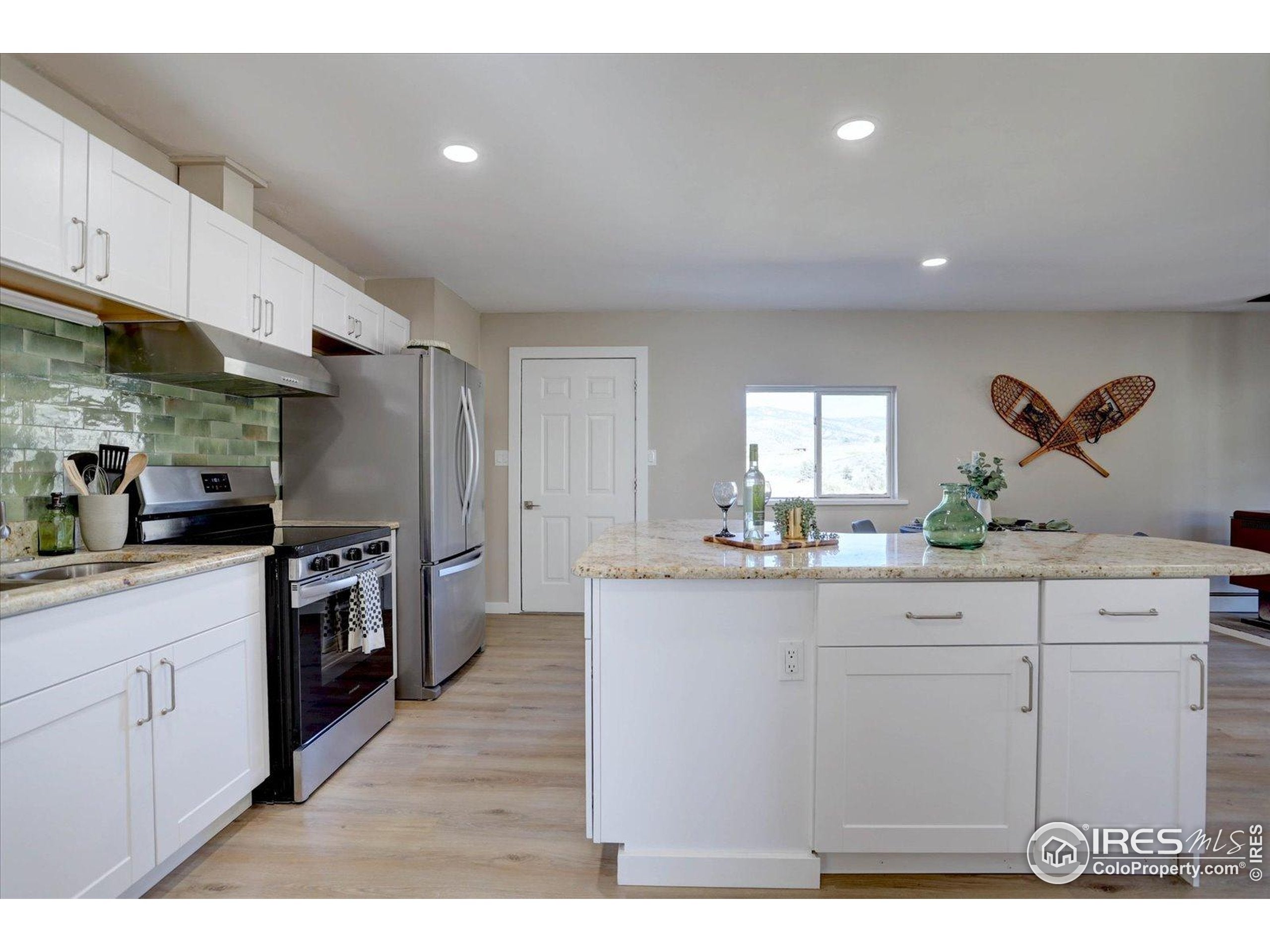 Lyons, Colorado, 80540, United States, 3 Bedrooms Bedrooms, ,2 BathroomsBathrooms,Residential,Active,1969834