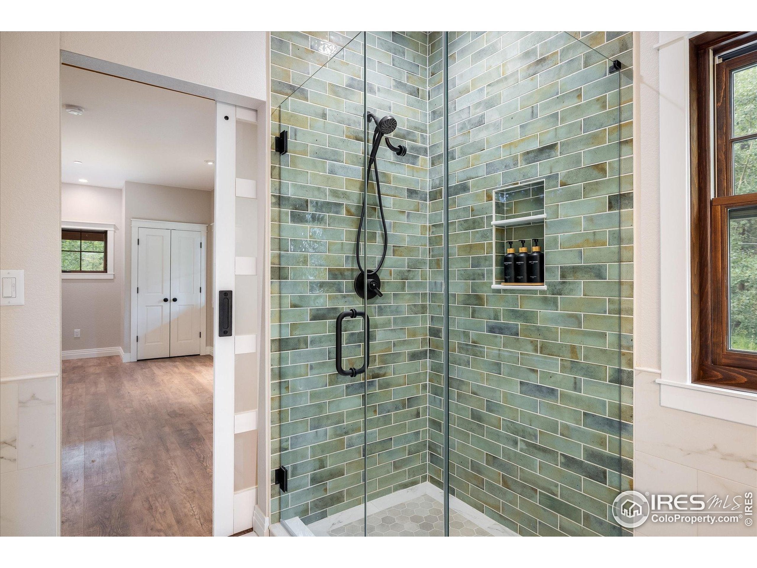 Golden, Colorado, 80403, United States, ,3 BathroomsBathrooms,Residential,Active,1888512