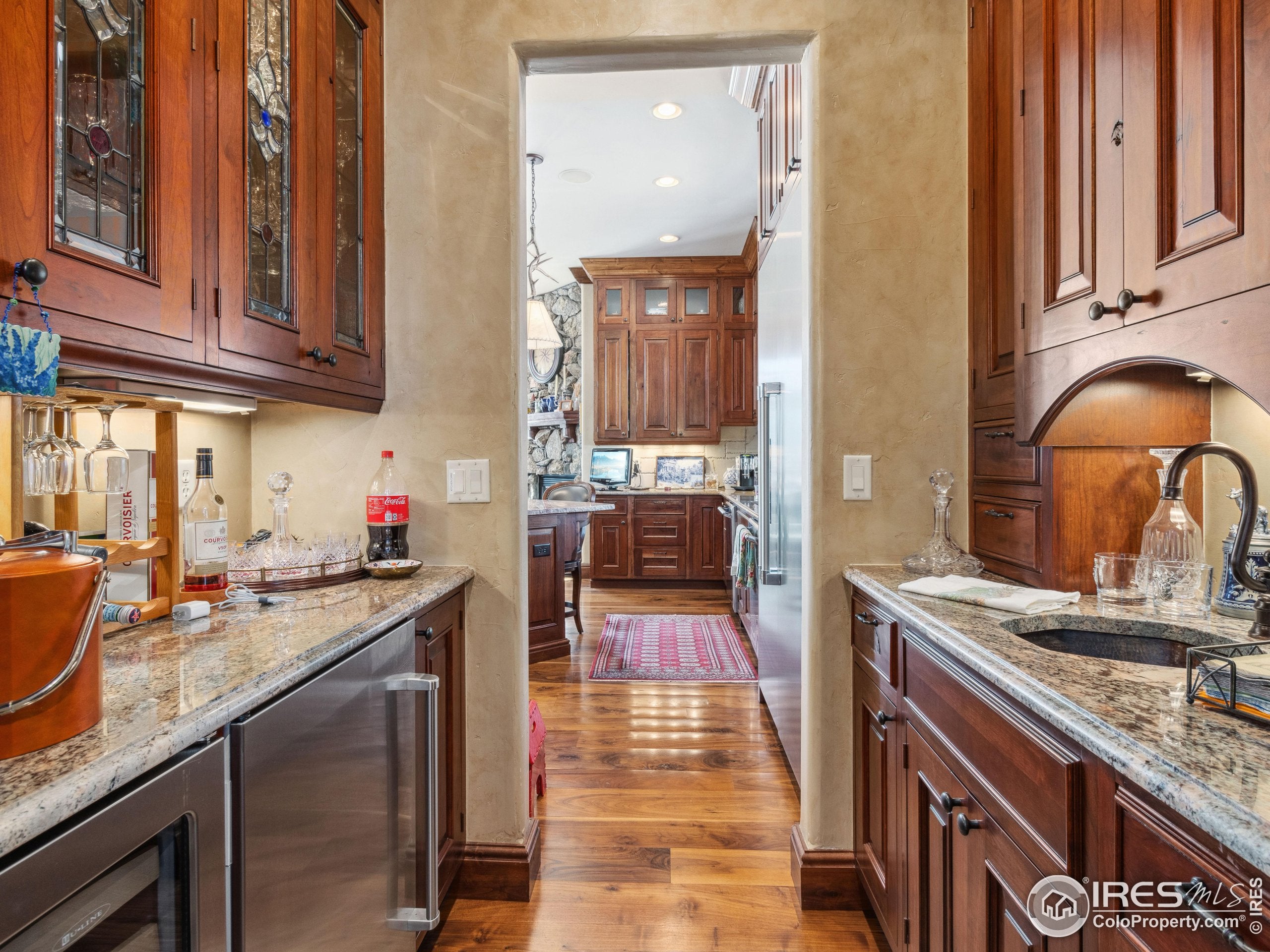 Estes Park, Colorado, 80517, United States, ,4 BathroomsBathrooms,Residential,Active,1702117