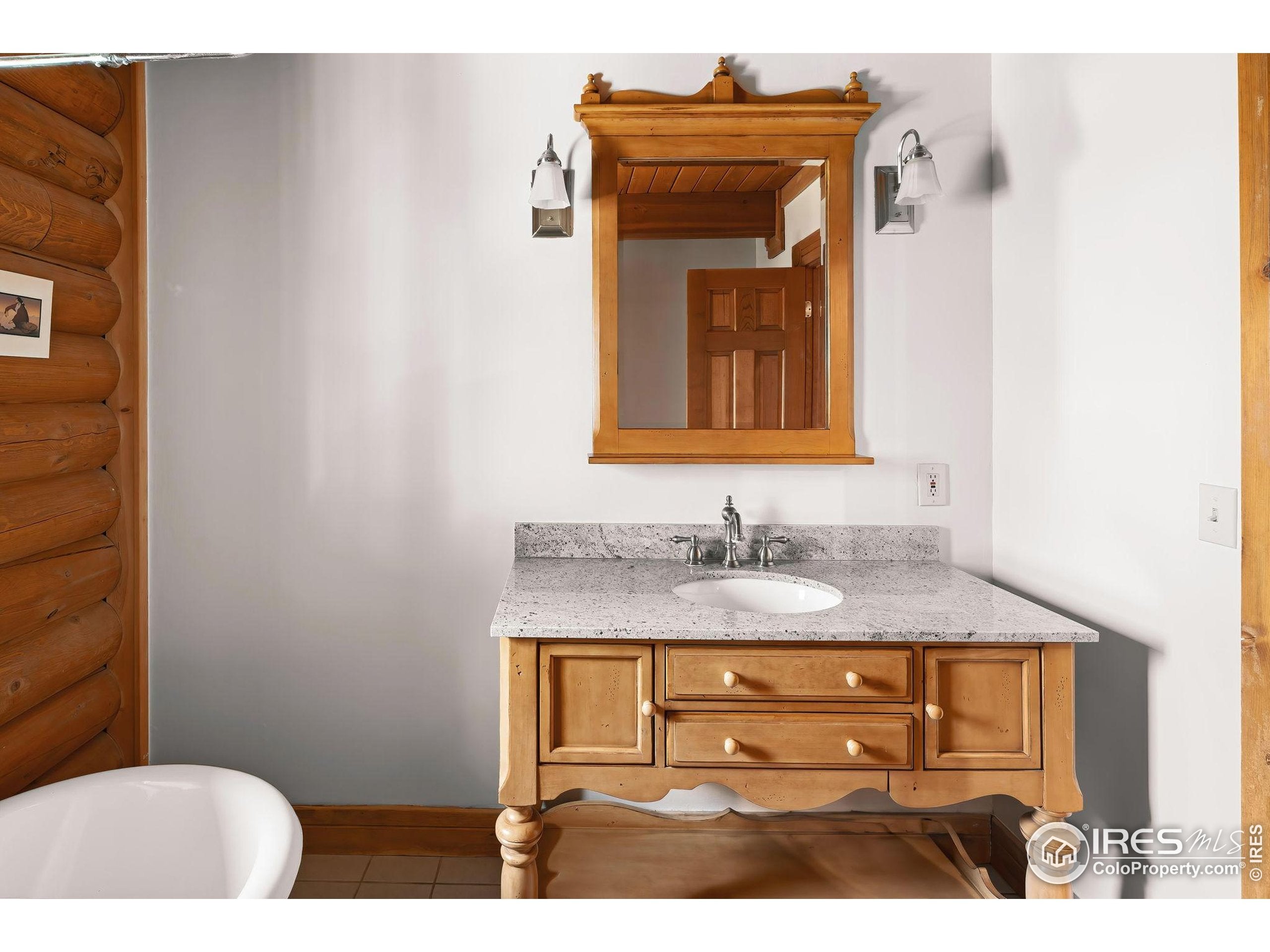 Boulder, Colorado, 80302, United States, 4 Bedrooms Bedrooms, ,4 BathroomsBathrooms,Residential,Active,1997631