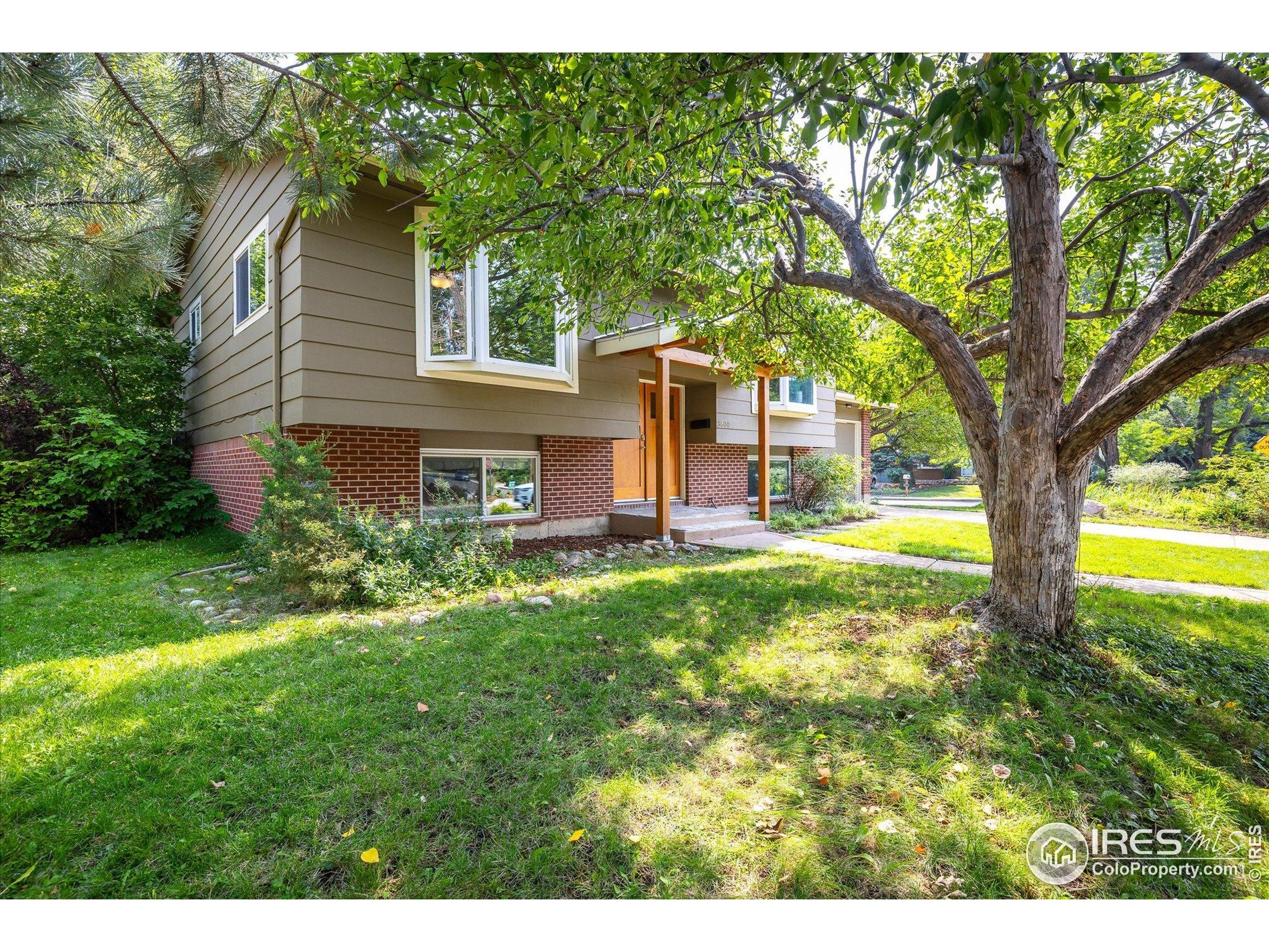 Boulder, Colorado, 80304, United States, 3 Bedrooms Bedrooms, ,2 BathroomsBathrooms,Residential,Active,1971017