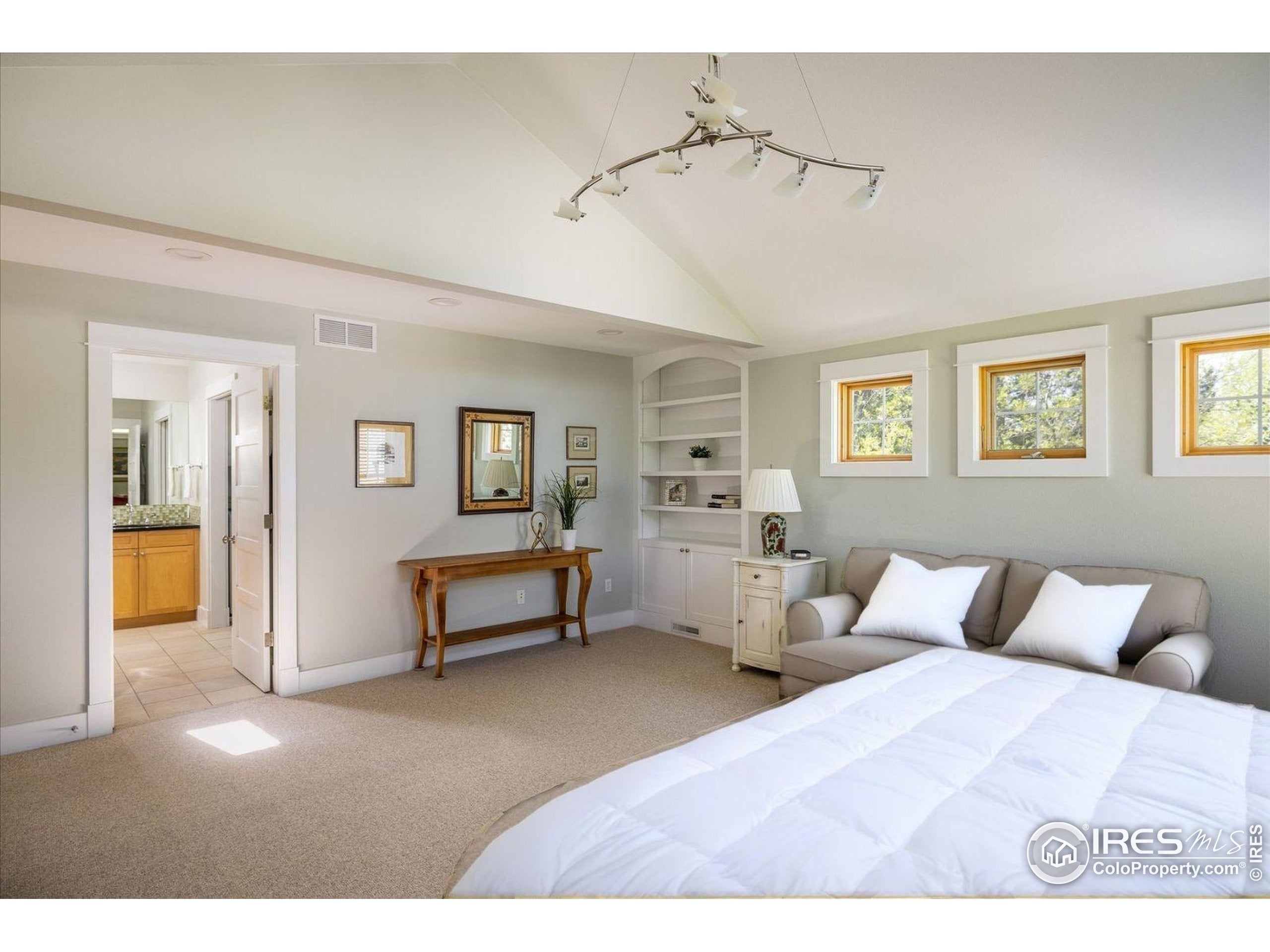 Boulder, Colorado, 80303, United States, 3 Bedrooms Bedrooms, ,4 BathroomsBathrooms,Residential,Active,1820373