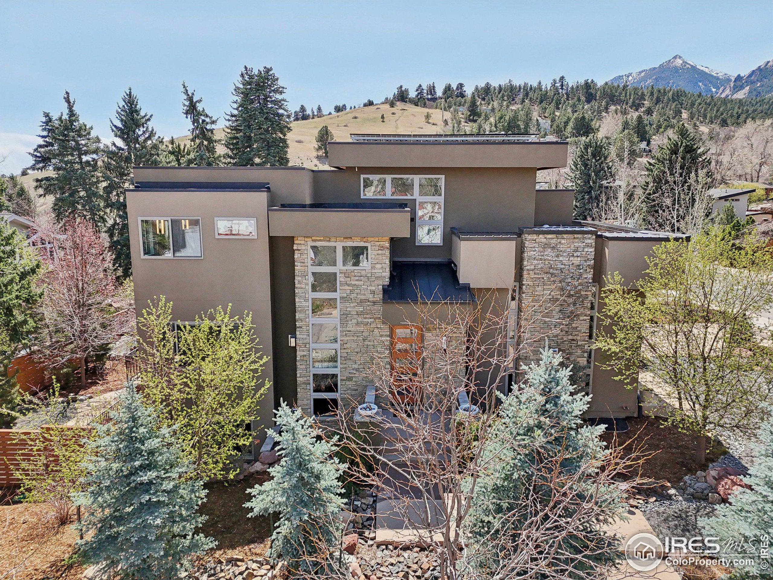 Boulder, Colorado, 80302, United States, 5 Bedrooms Bedrooms, ,6 BathroomsBathrooms,Residential,Active,1997560