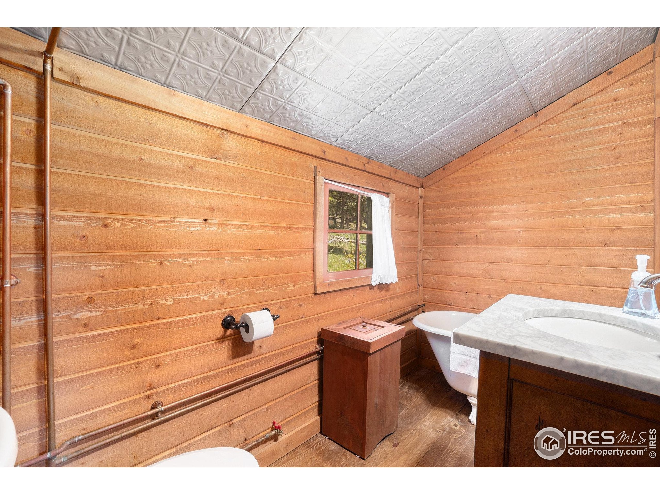 Estes Park, Colorado, 80517, United States, 4 Bedrooms Bedrooms, ,4 BathroomsBathrooms,Residential,Active,1849563
