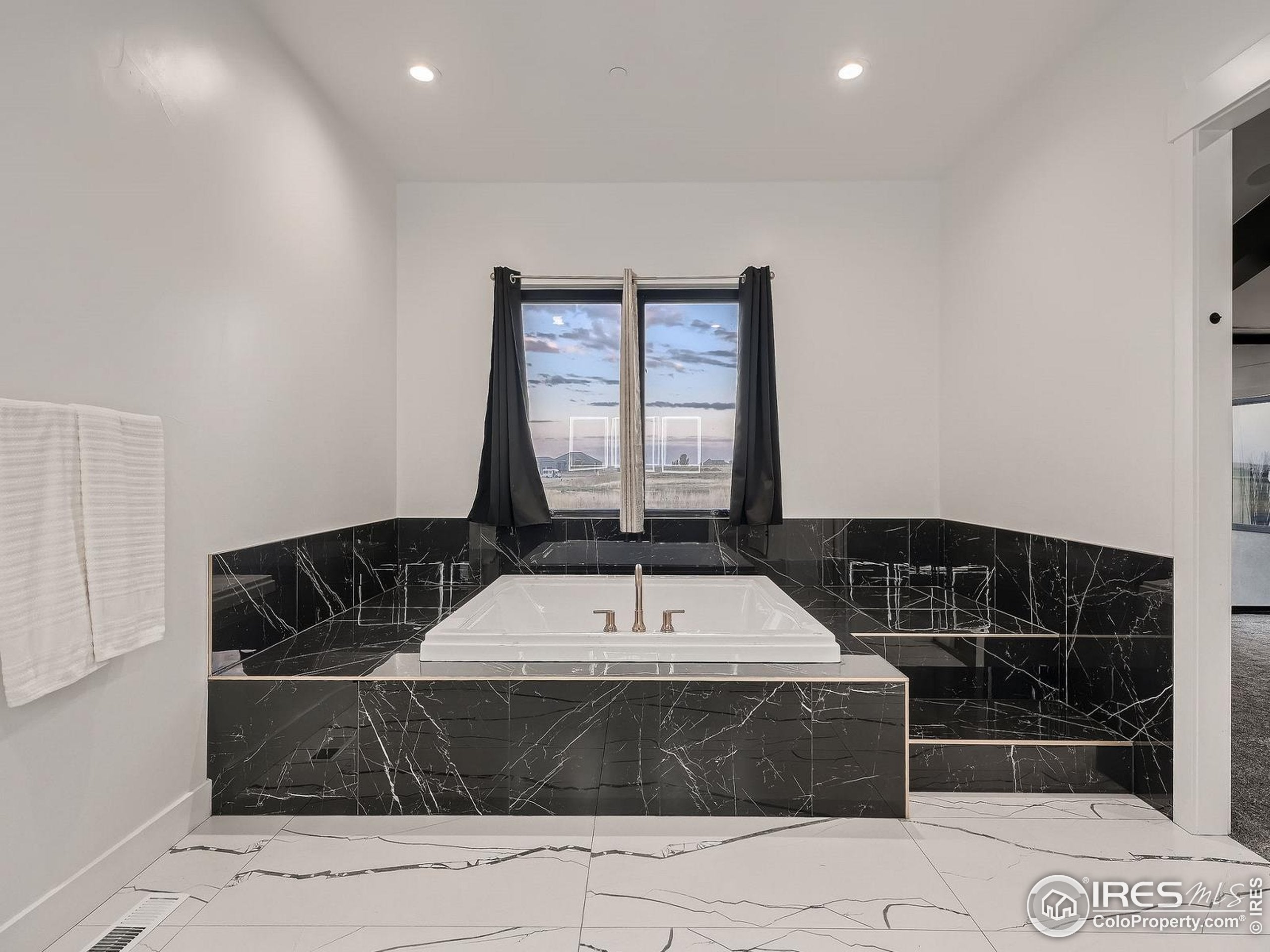 Brighton, Colorado, 80603, United States, 5 Bedrooms Bedrooms, ,5 BathroomsBathrooms,Residential,Active,1884982