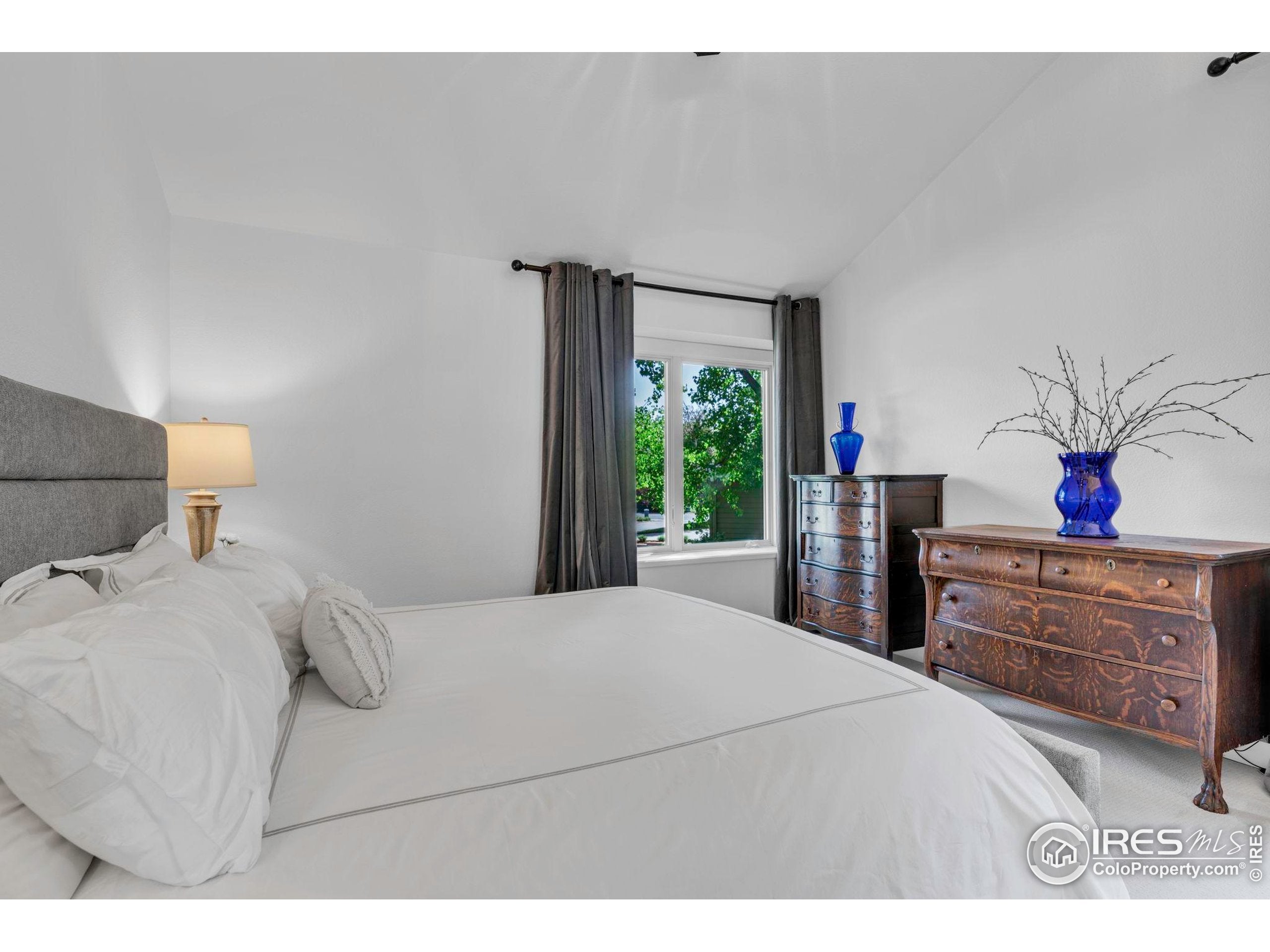 Louisville, Colorado, 80027, United States, 4 Bedrooms Bedrooms, ,4 BathroomsBathrooms,Residential,Active,1821969