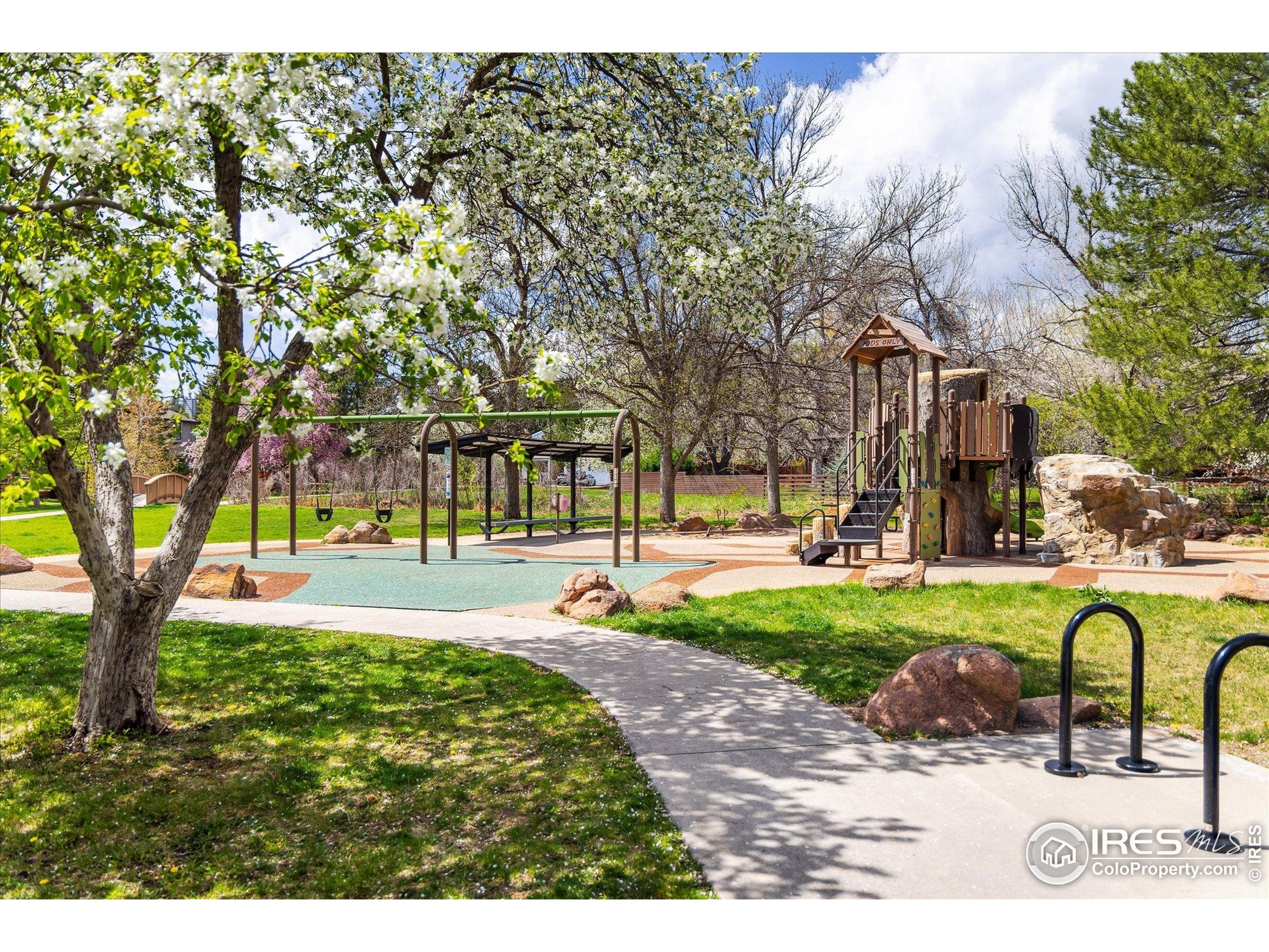 Boulder, Colorado, 80304, United States, 3 Bedrooms Bedrooms, ,2 BathroomsBathrooms,Residential,Active,1943829
