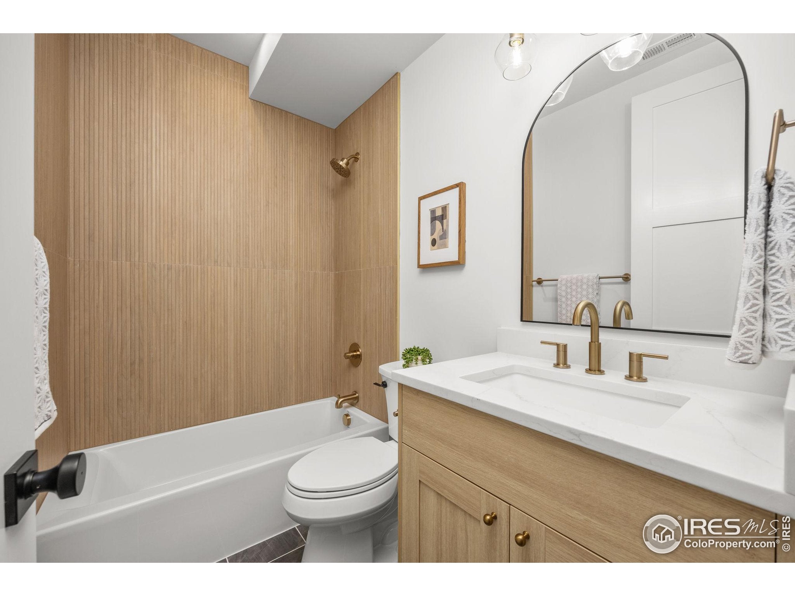 Louisville, Colorado, 80027, United States, 6 Bedrooms Bedrooms, ,4 BathroomsBathrooms,Residential,Active,1903214