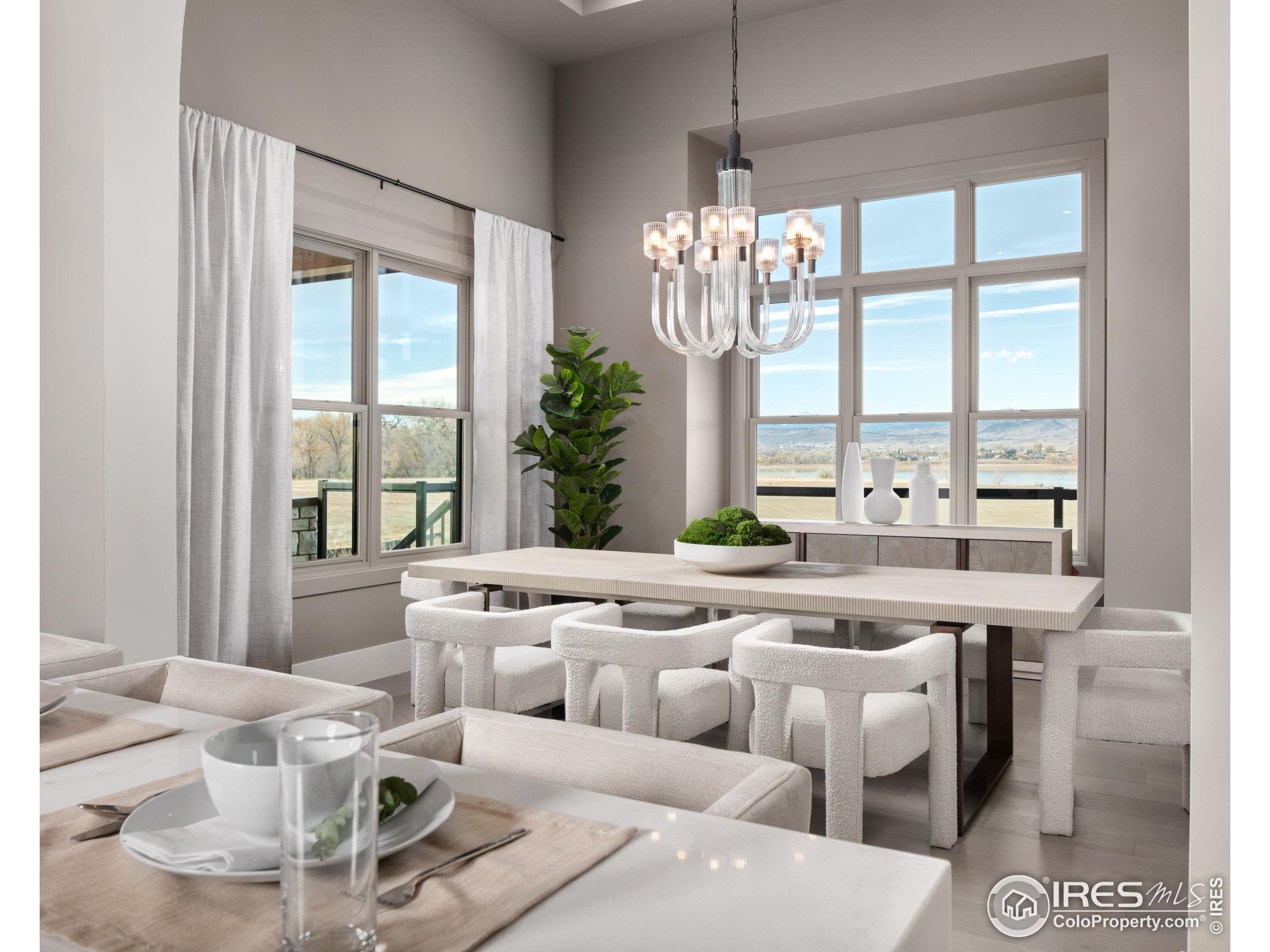 Berthoud, Colorado, 80513, United States, 4 Bedrooms Bedrooms, ,9 BathroomsBathrooms,Residential,Active,1945514