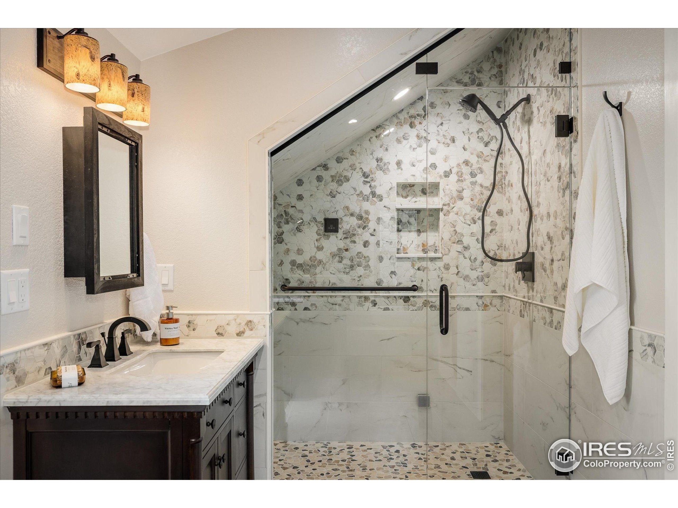 Golden, Colorado, 80403, United States, ,3 BathroomsBathrooms,Residential,Active,1888512