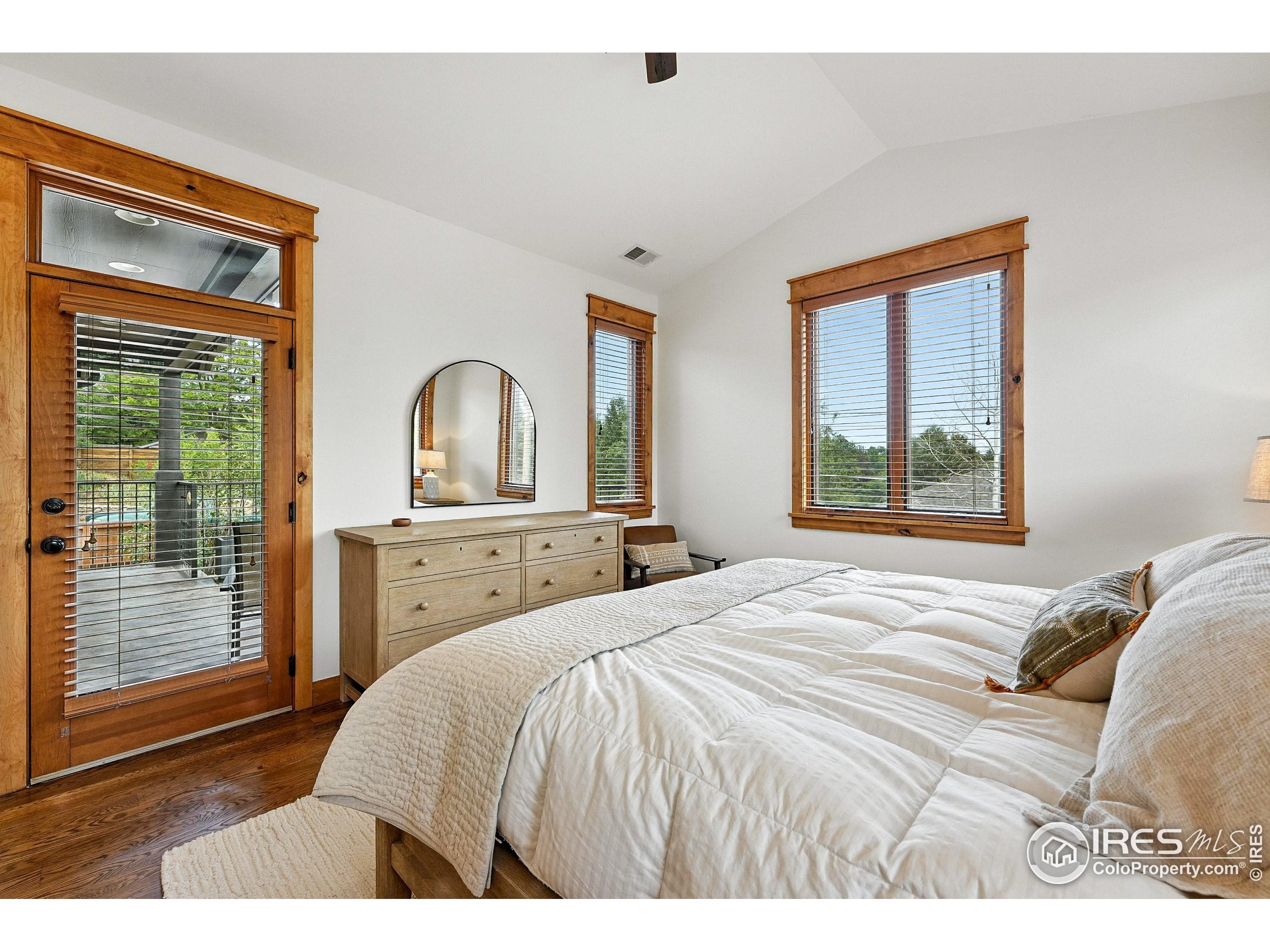 Boulder, Colorado, 80304, United States, 5 Bedrooms Bedrooms, ,4 BathroomsBathrooms,Residential,Active,1997632