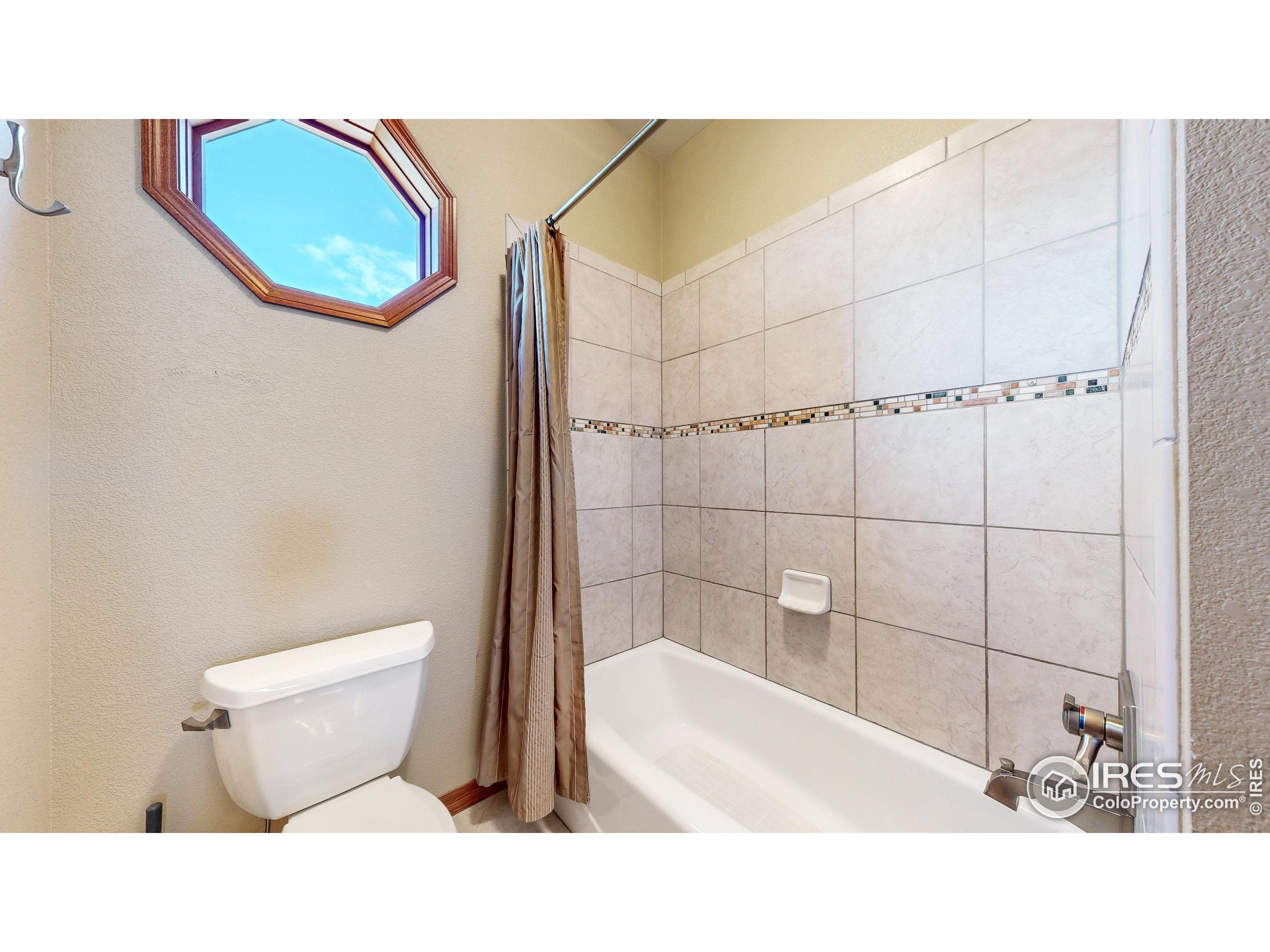Windsor, Colorado, 80550, United States, 5 Bedrooms Bedrooms, ,5 BathroomsBathrooms,Residential,Active,1943767