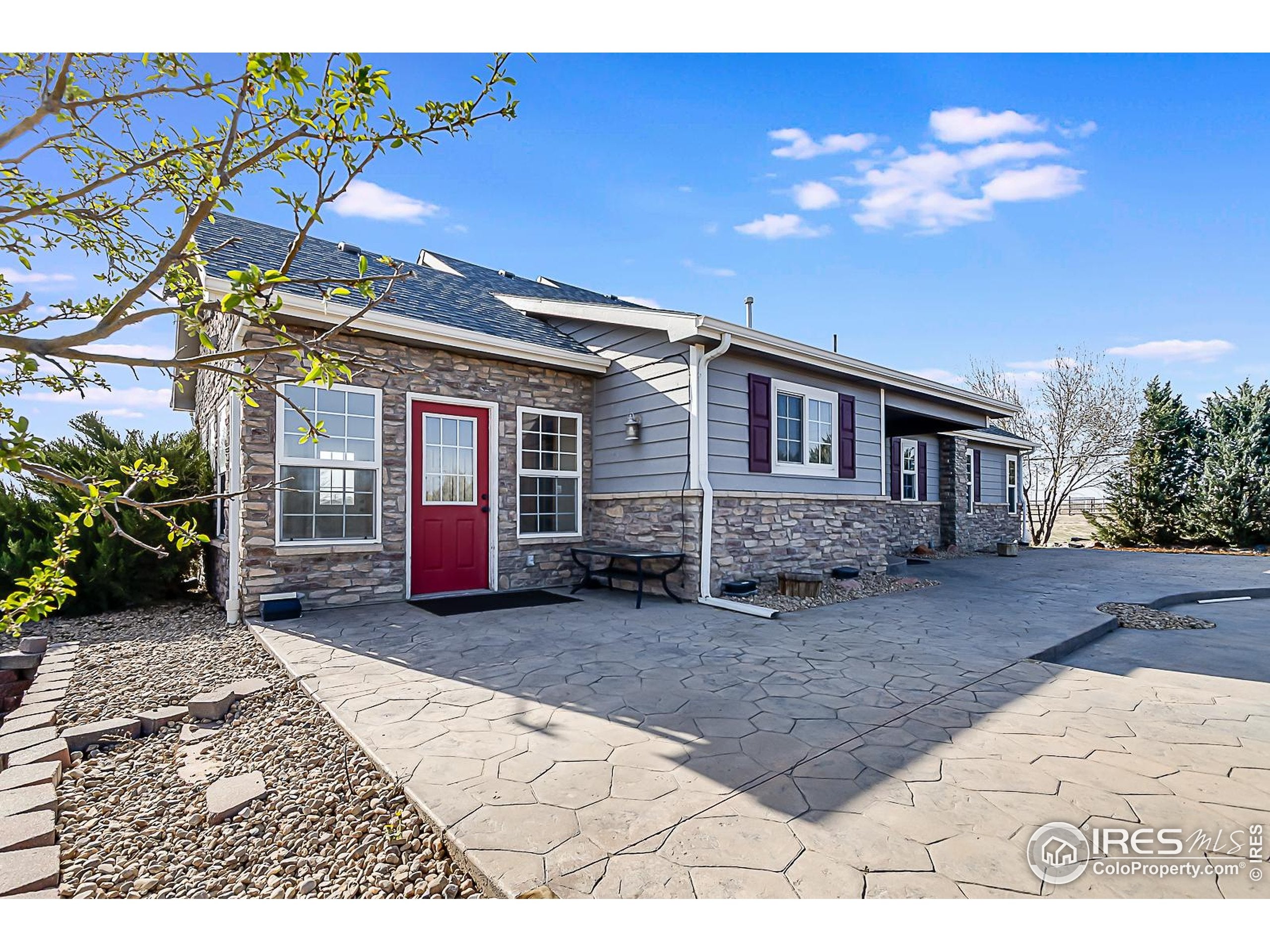 Eaton, Colorado, 80615, United States, 5 Bedrooms Bedrooms, ,3 BathroomsBathrooms,Residential,Active,1953710