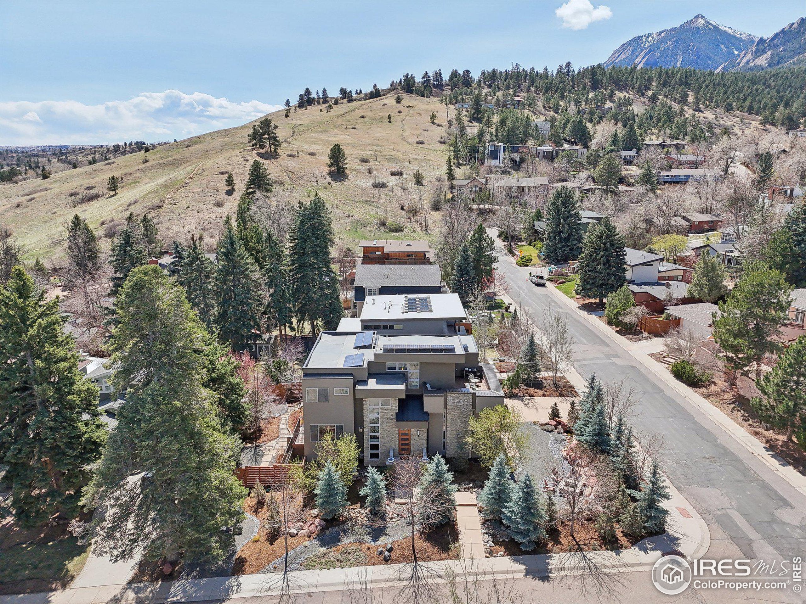 Boulder, Colorado, 80302, United States, 5 Bedrooms Bedrooms, ,6 BathroomsBathrooms,Residential,Active,1997560