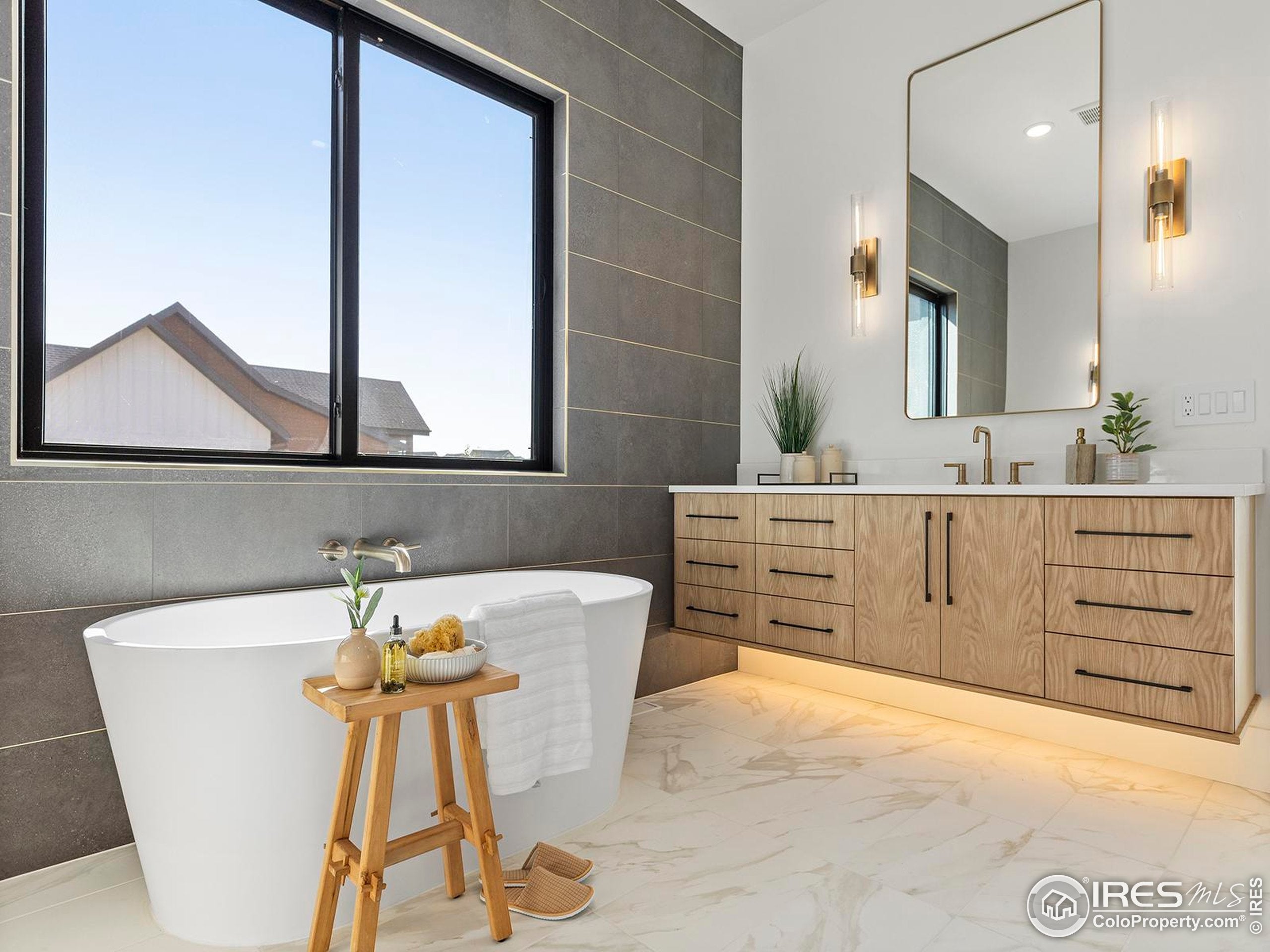 Mead, Colorado, 80542, United States, 5 Bedrooms Bedrooms, ,5 BathroomsBathrooms,Residential,Active,2010523