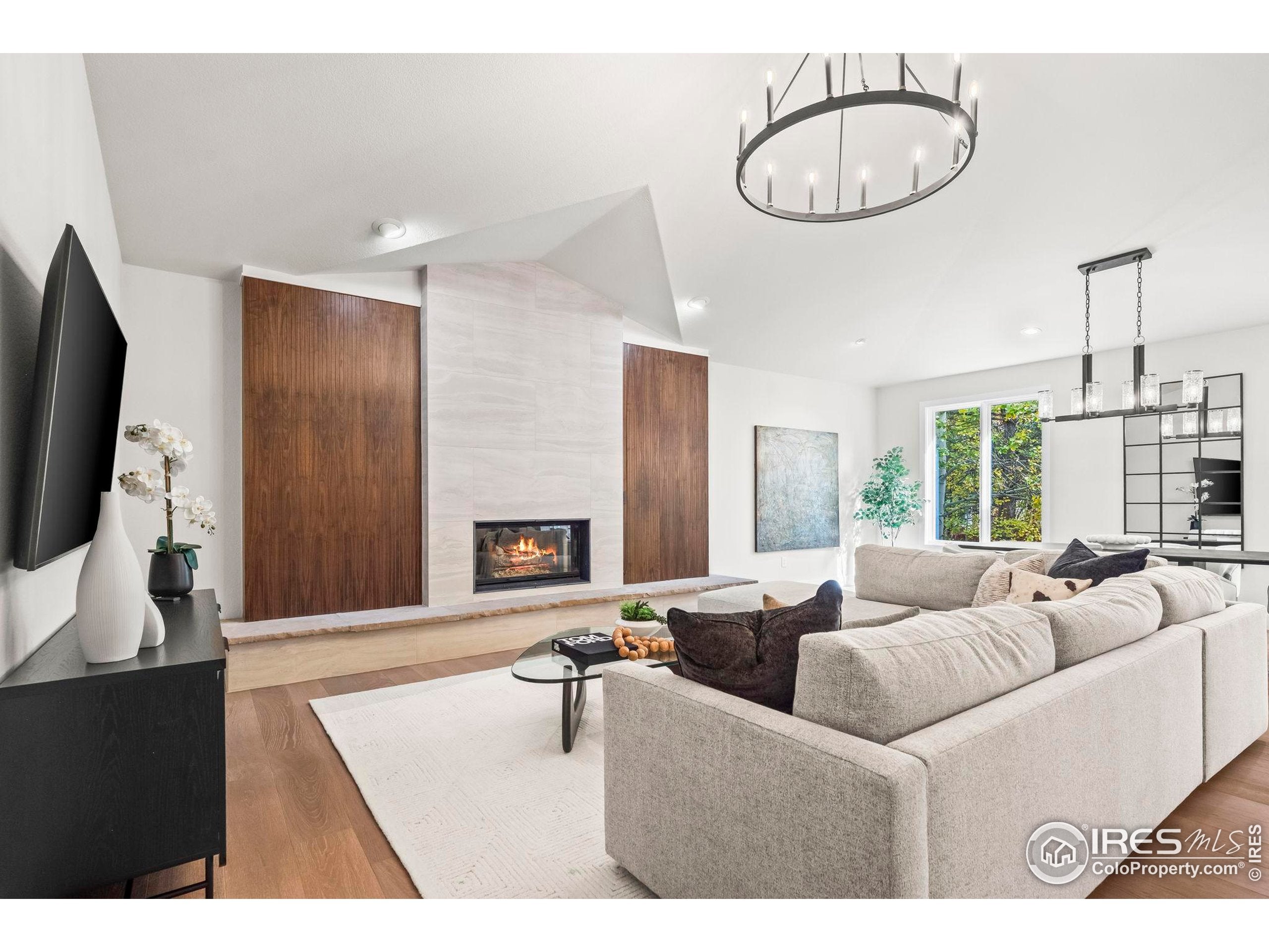 Boulder, Colorado, 80301, United States, 4 Bedrooms Bedrooms, ,4 BathroomsBathrooms,Residential,Active,1997569