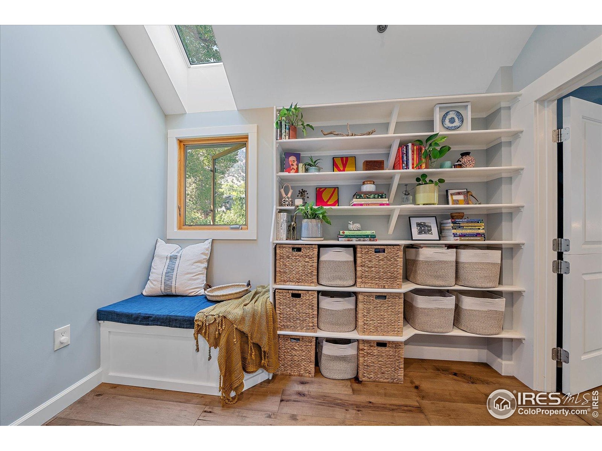 Eldorado Springs, Colorado, 80025, United States, 2 Bedrooms Bedrooms, ,2 BathroomsBathrooms,Residential,Active,1936149