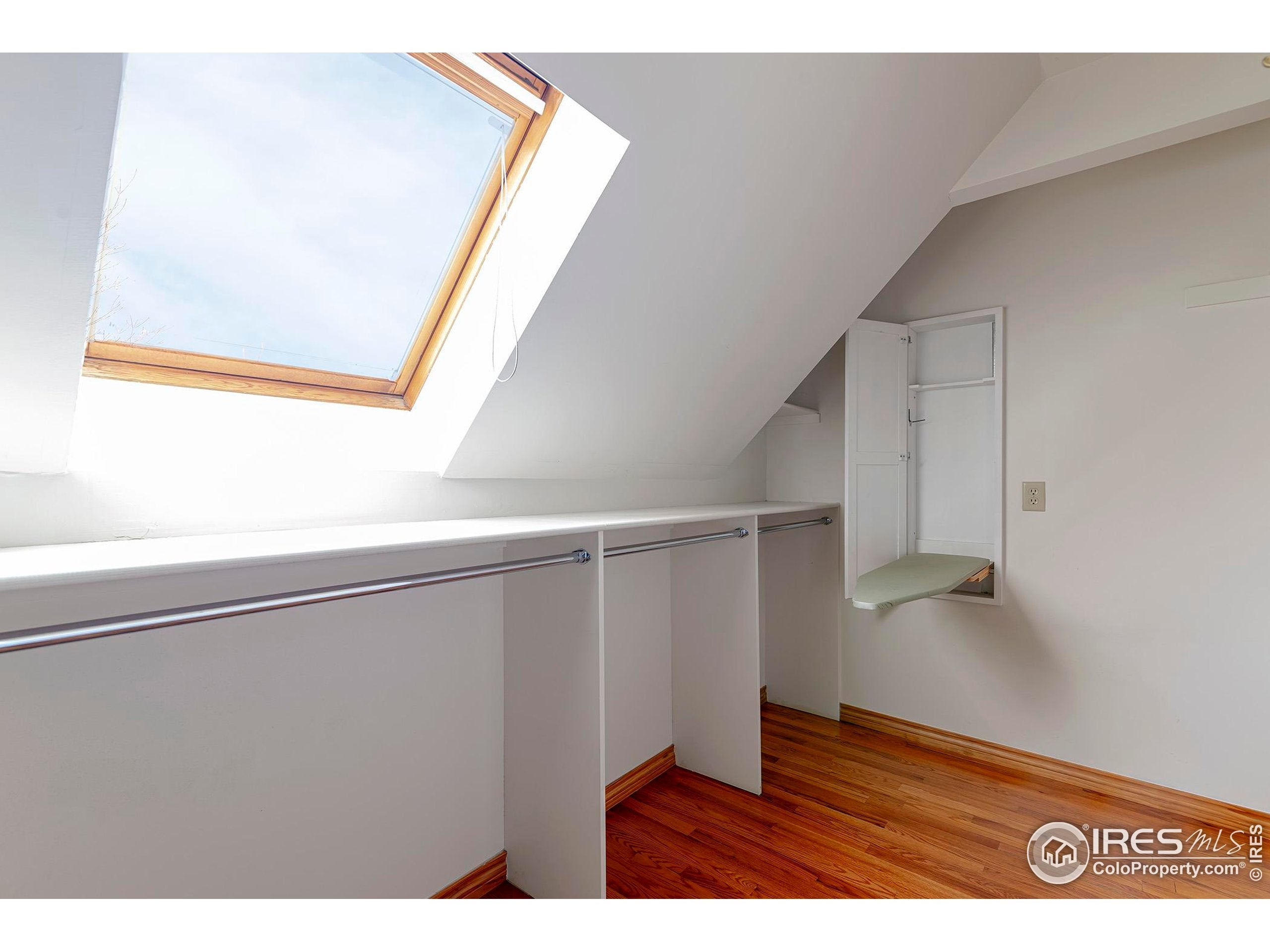 Boulder, Colorado, 80304, United States, 4 Bedrooms Bedrooms, ,3 BathroomsBathrooms,Residential,Active,1997628