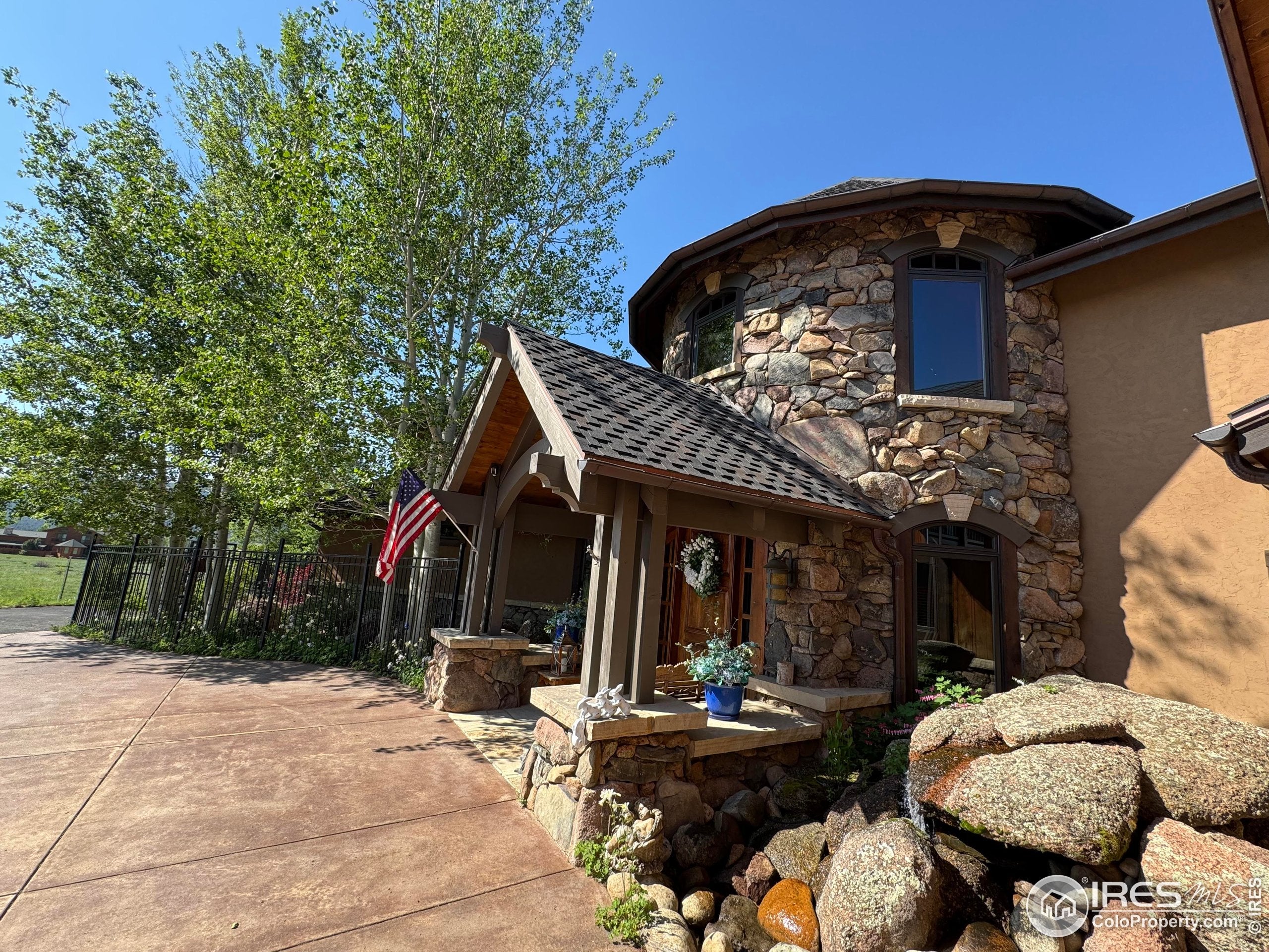 Estes Park, Colorado, 80517, United States, ,4 BathroomsBathrooms,Residential,Active,1702117