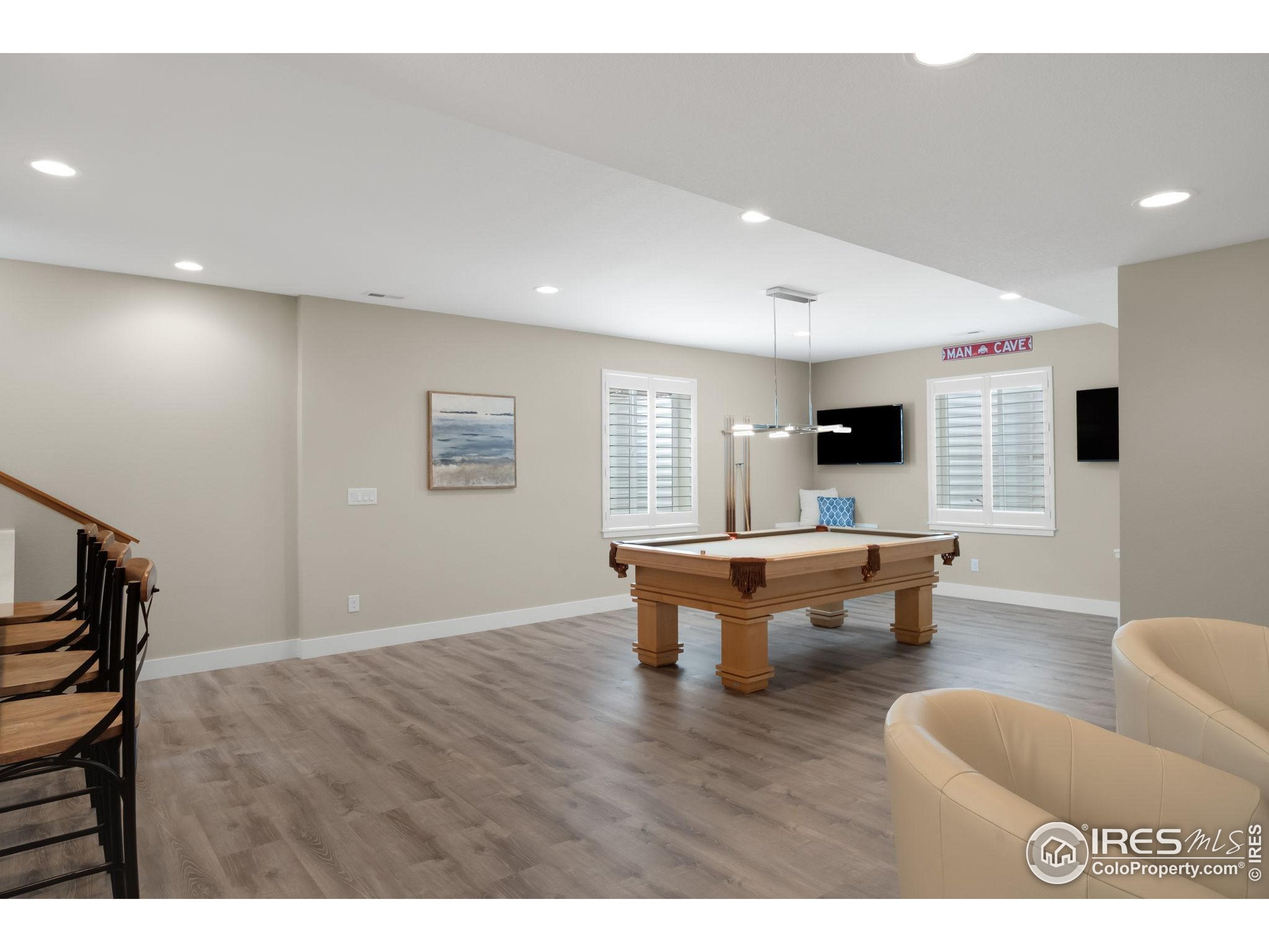 Golden, Colorado, 80403, United States, 5 Bedrooms Bedrooms, ,4 BathroomsBathrooms,Residential,Active,1945502