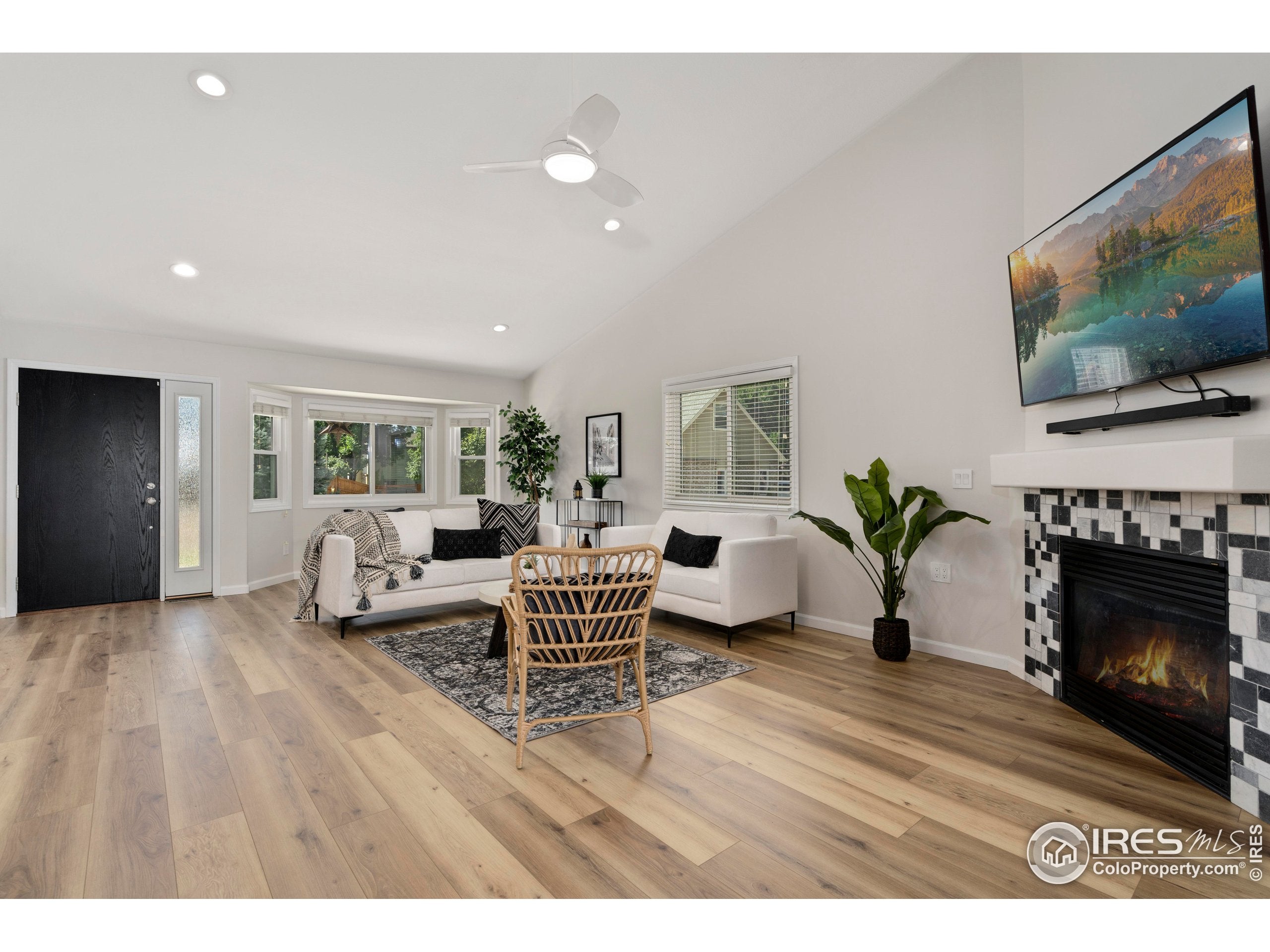 Loveland, Colorado, 80538, United States, 5 Bedrooms Bedrooms, ,3 BathroomsBathrooms,Residential,Active,1904189
